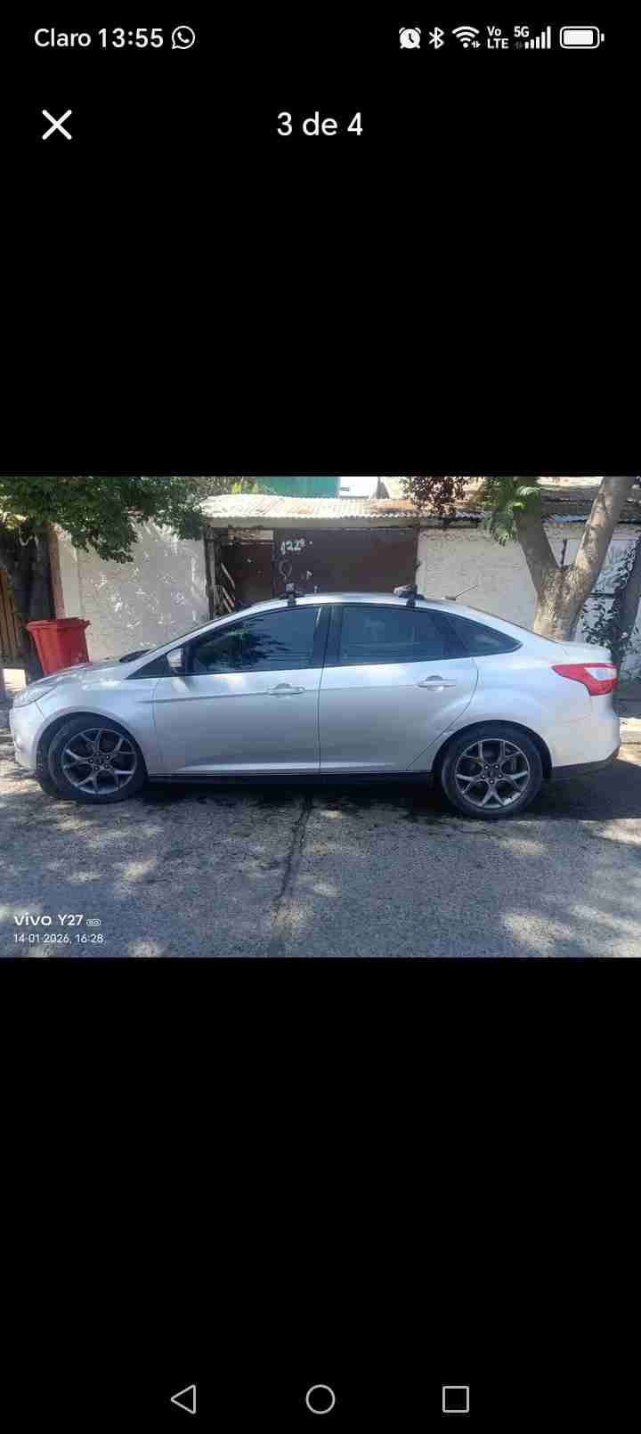 Auto Ford Focus Gris - miniatura 2