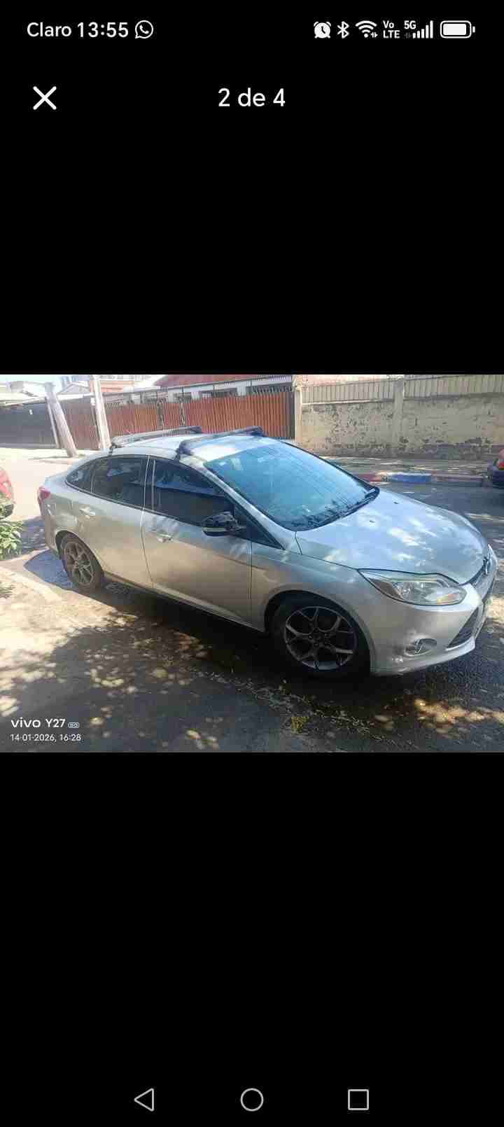 Auto Ford Focus Gris - miniatura 3