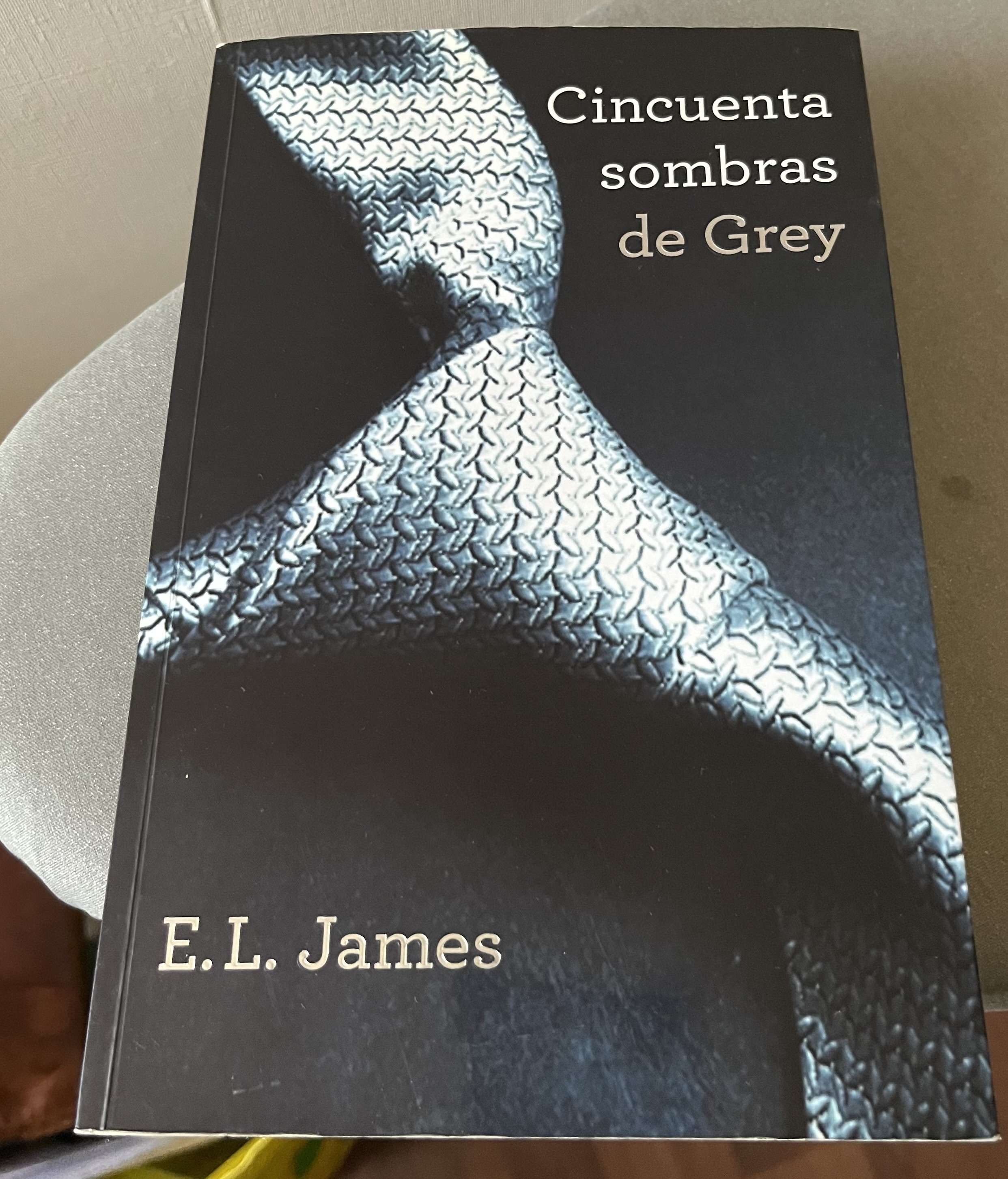 Libro 'Cincuenta sombras de Grey'