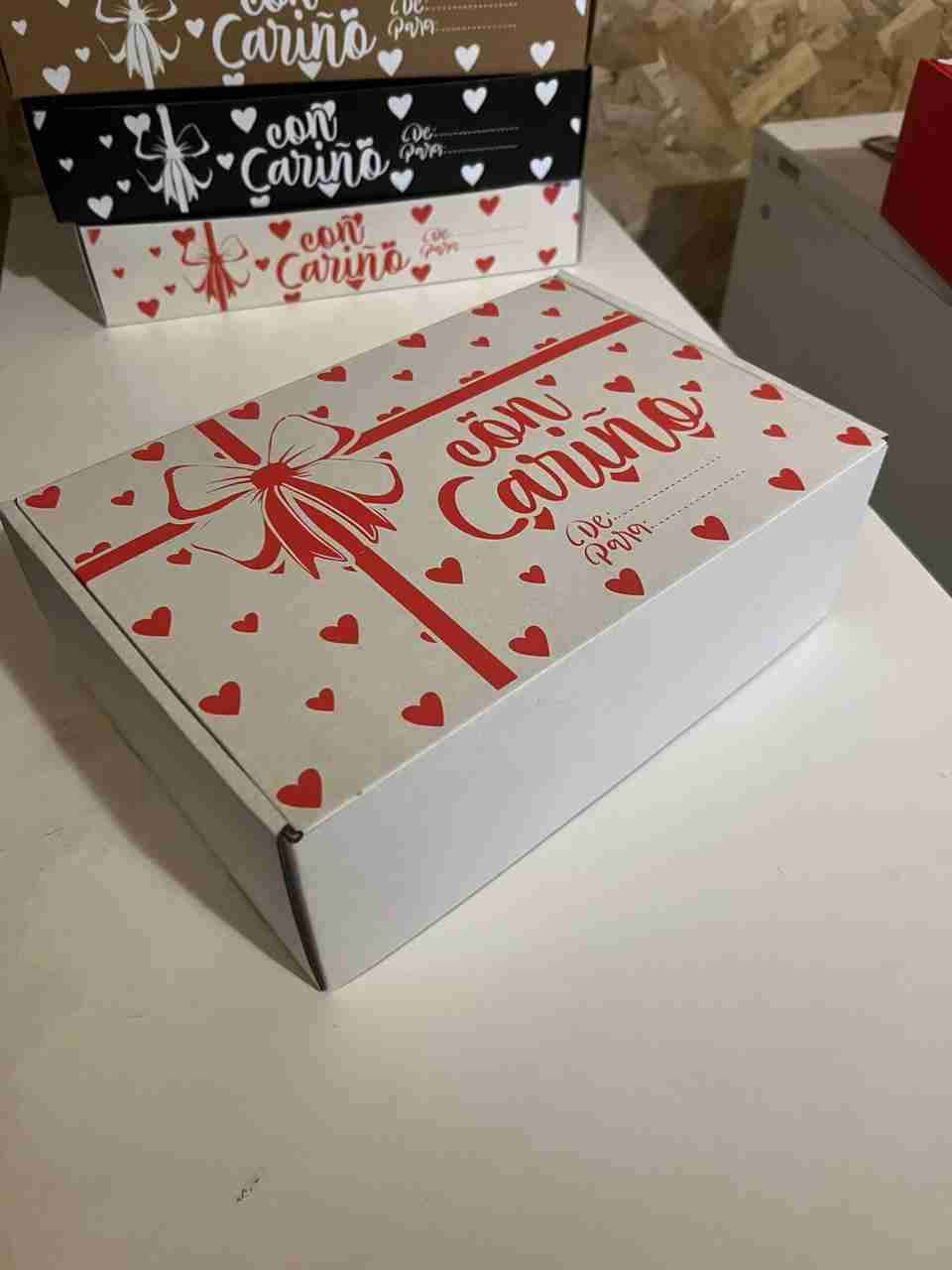 Caja sorpresa con corazones con cariño - miniatura 3
