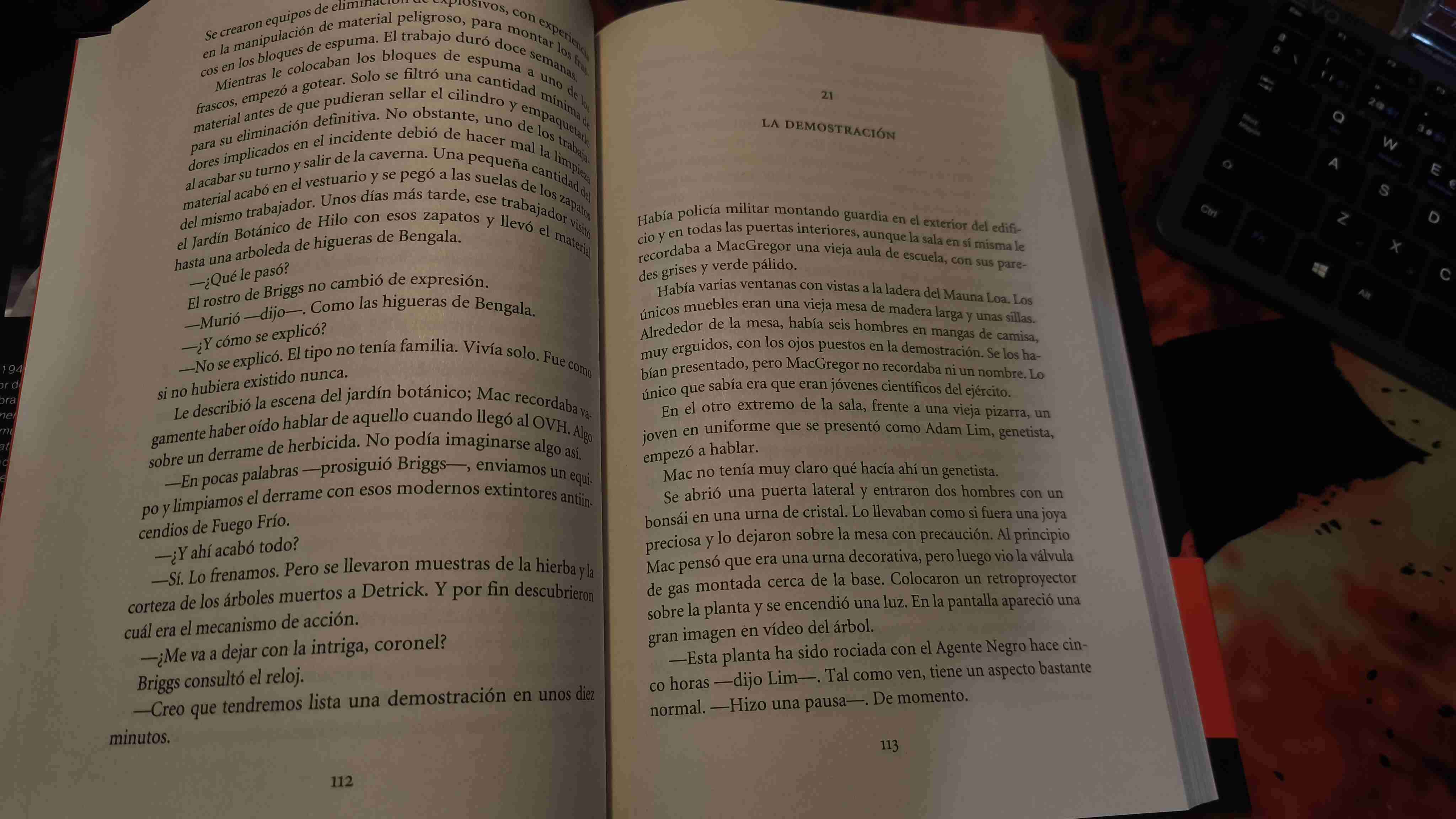 Libro Erupción de Michael Crichton - miniatura 2