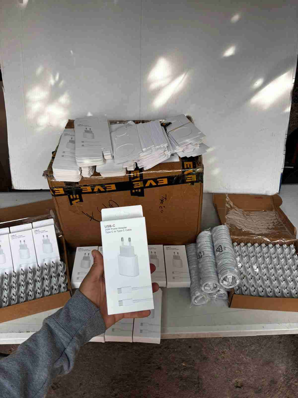 Cargador USB-C con cable