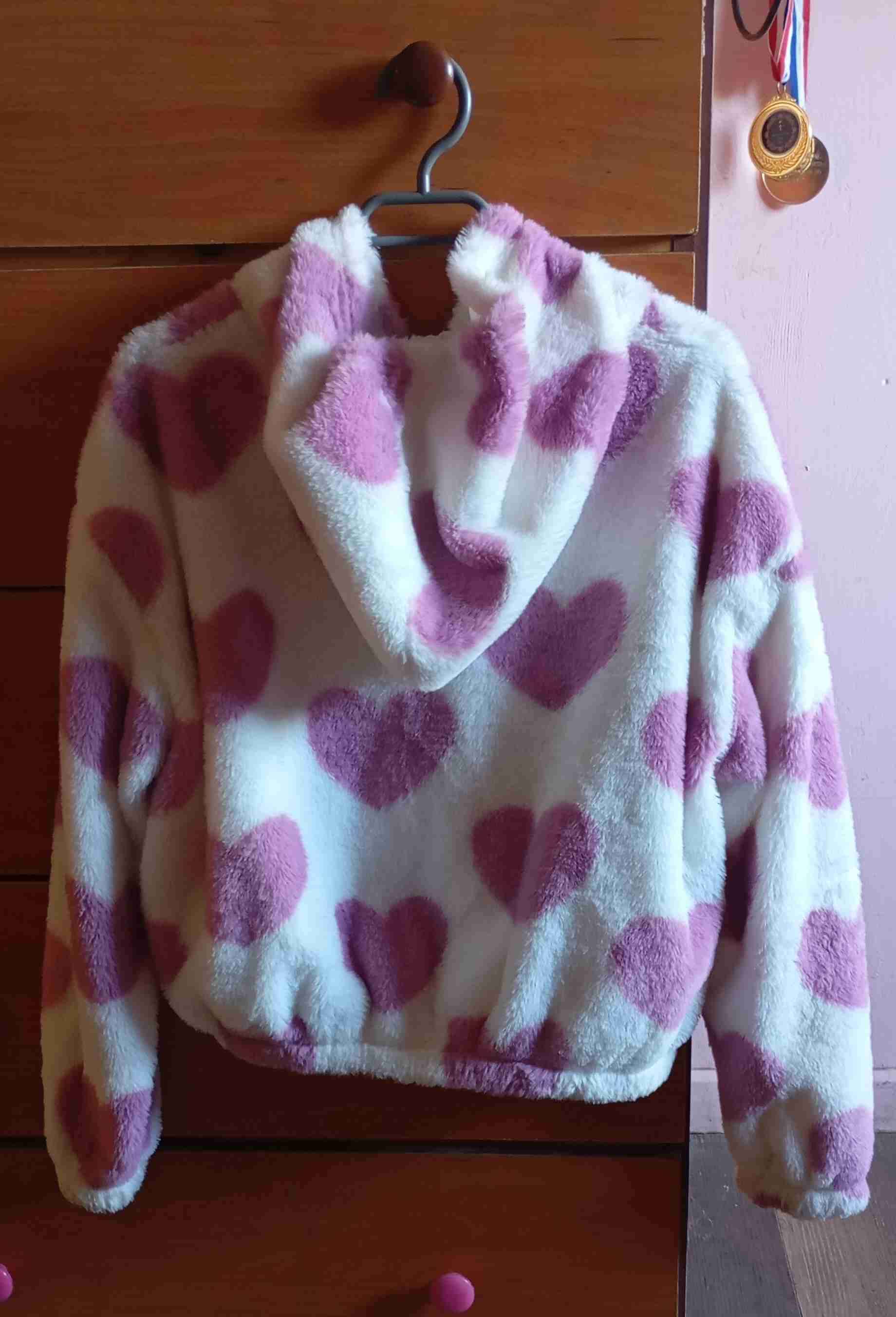 Chaleco de polar con corazones - miniatura 2