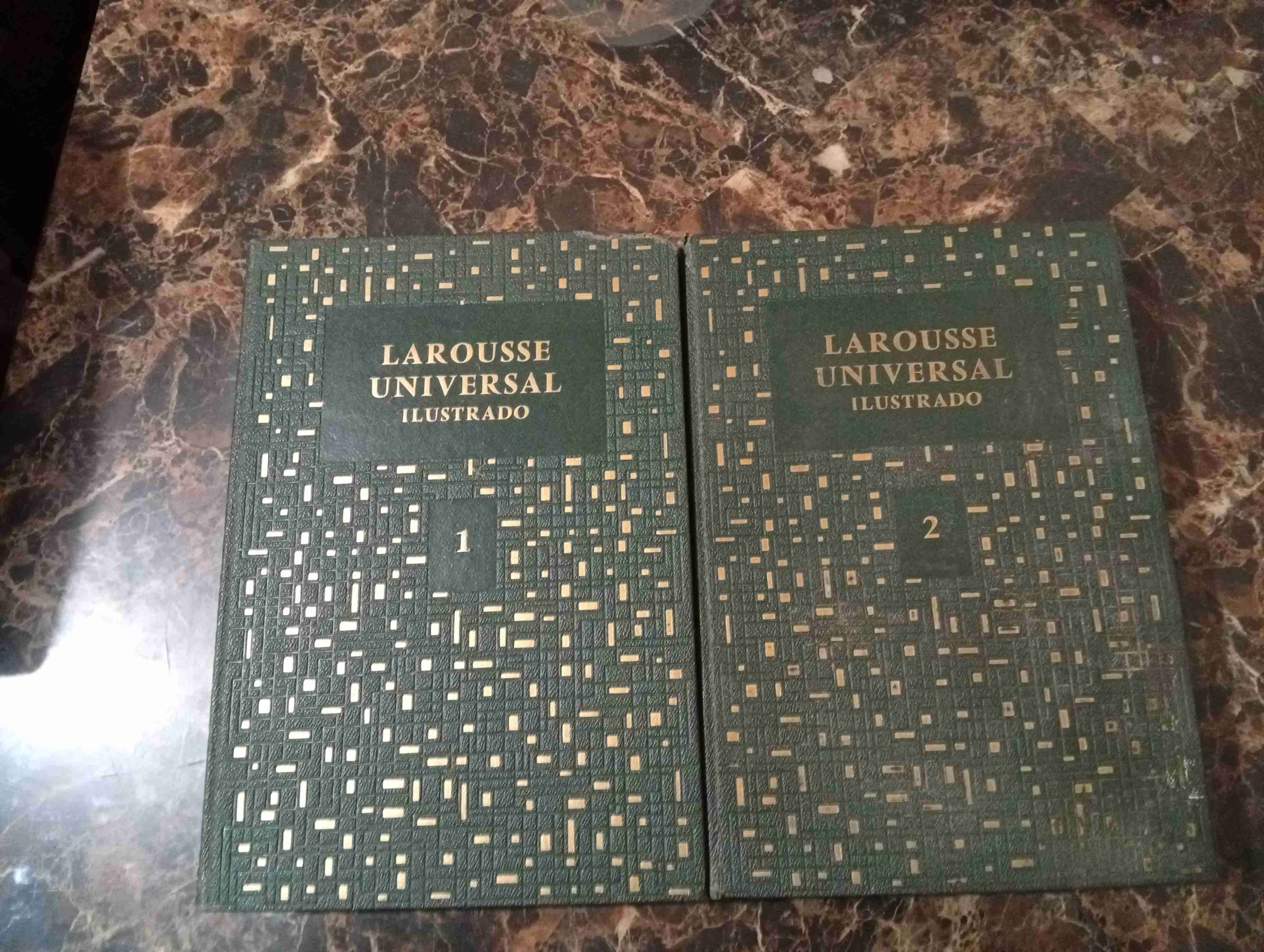 Larousse Universal Ilustrado Tomos 1 y 2 - miniatura 1
