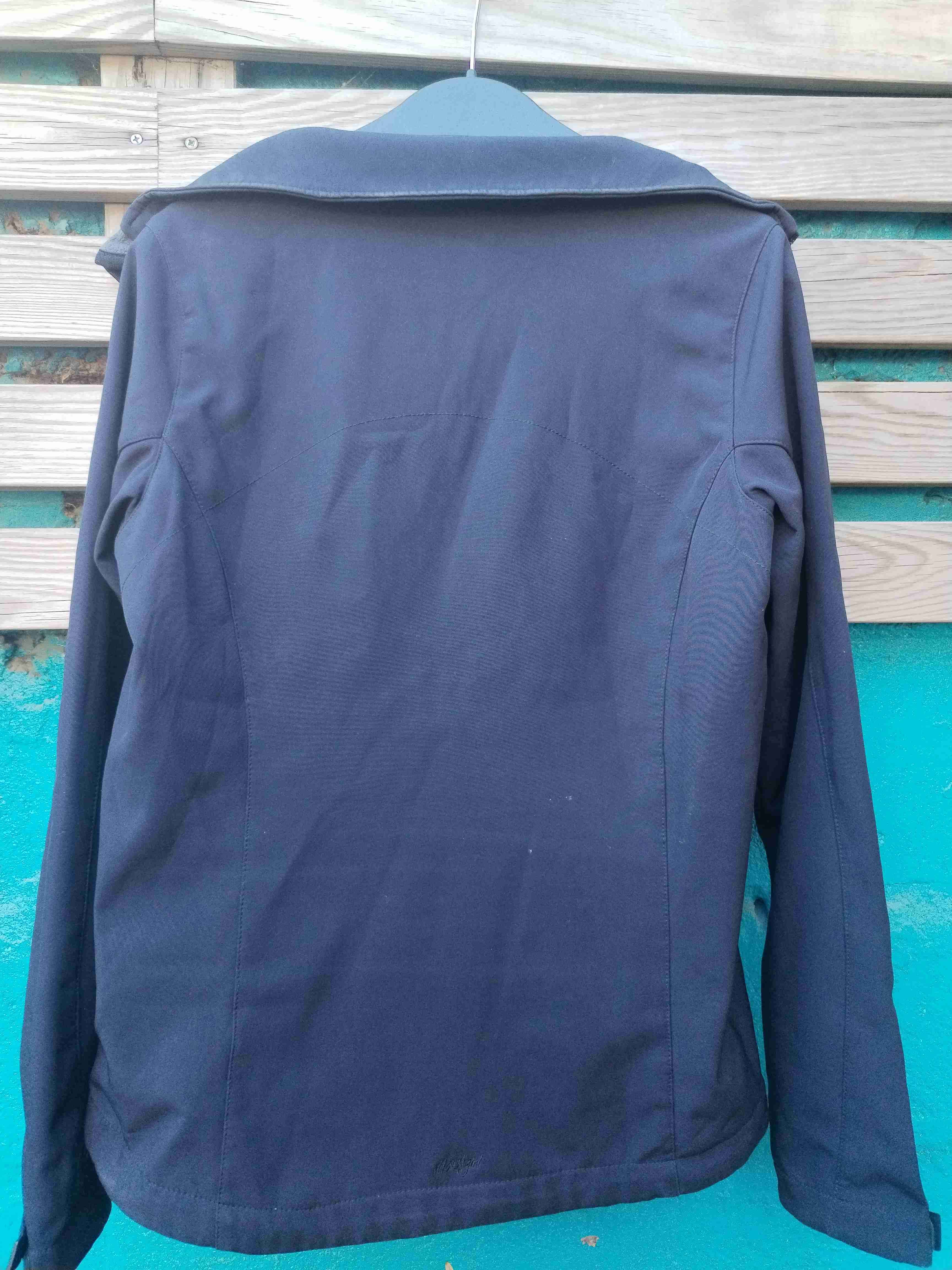 Chaqueta negra deportiva mujer - miniatura 3