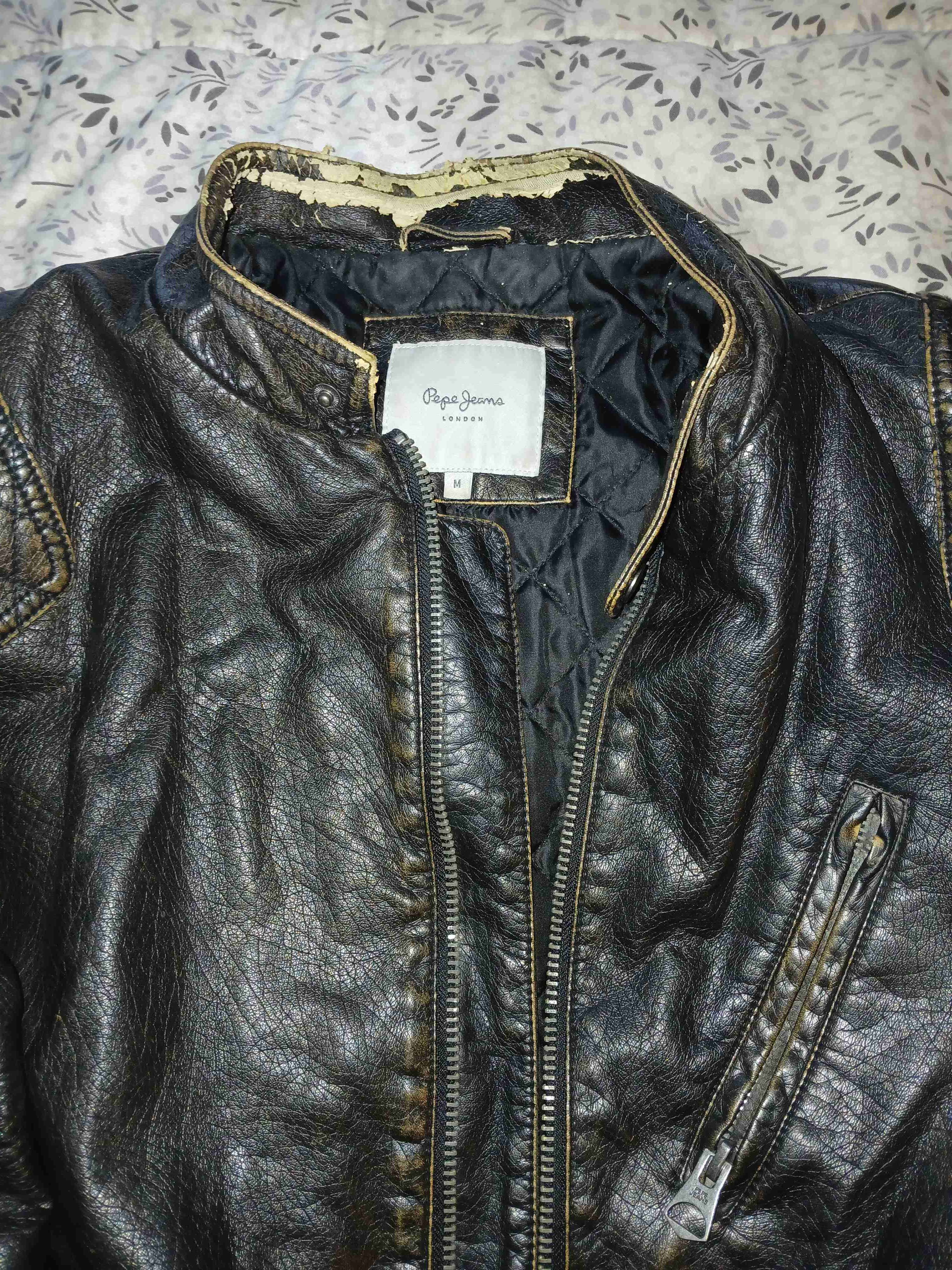 Chaqueta de cuero negra - miniatura 2