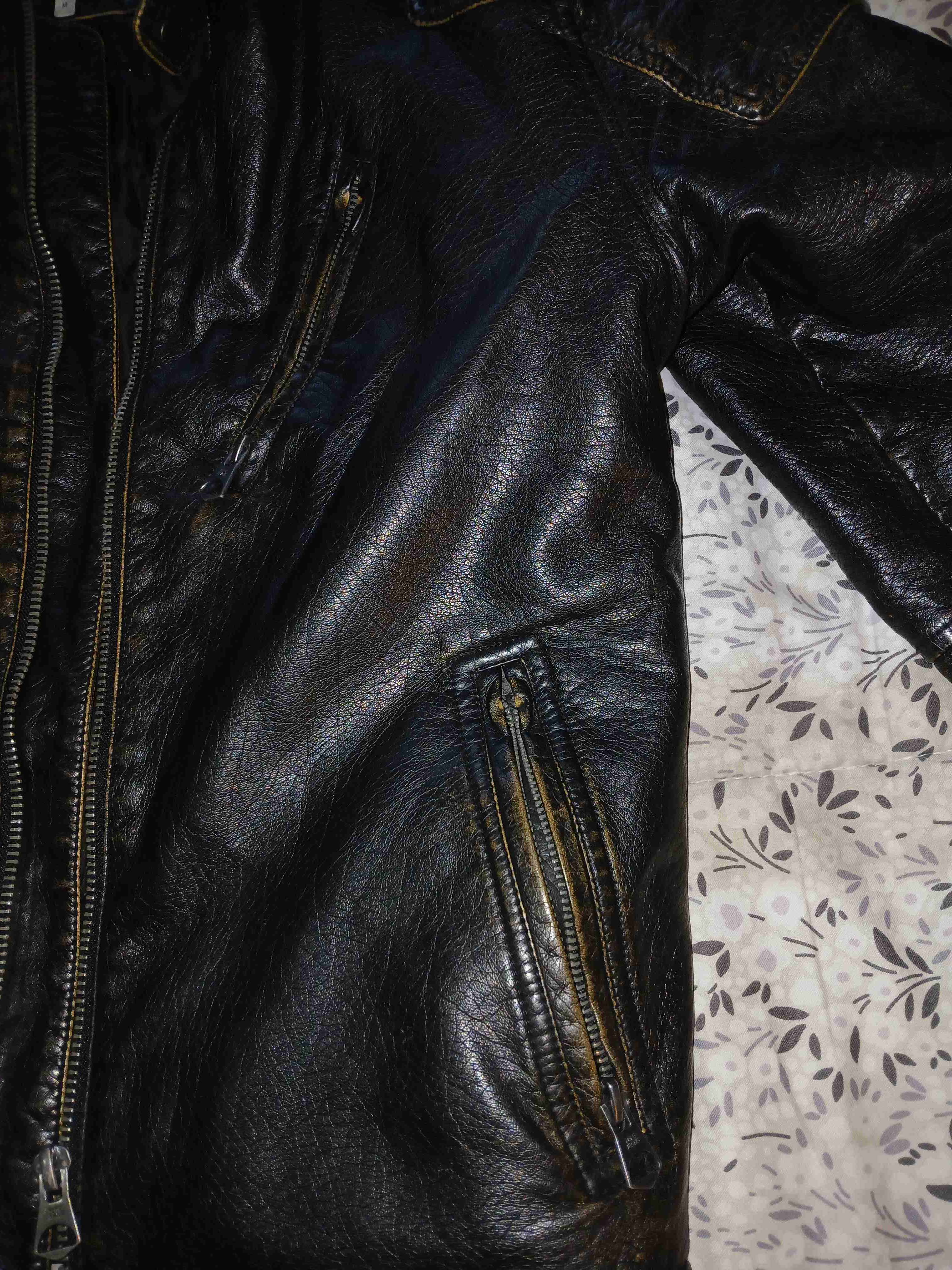 Chaqueta de cuero negra - miniatura 3