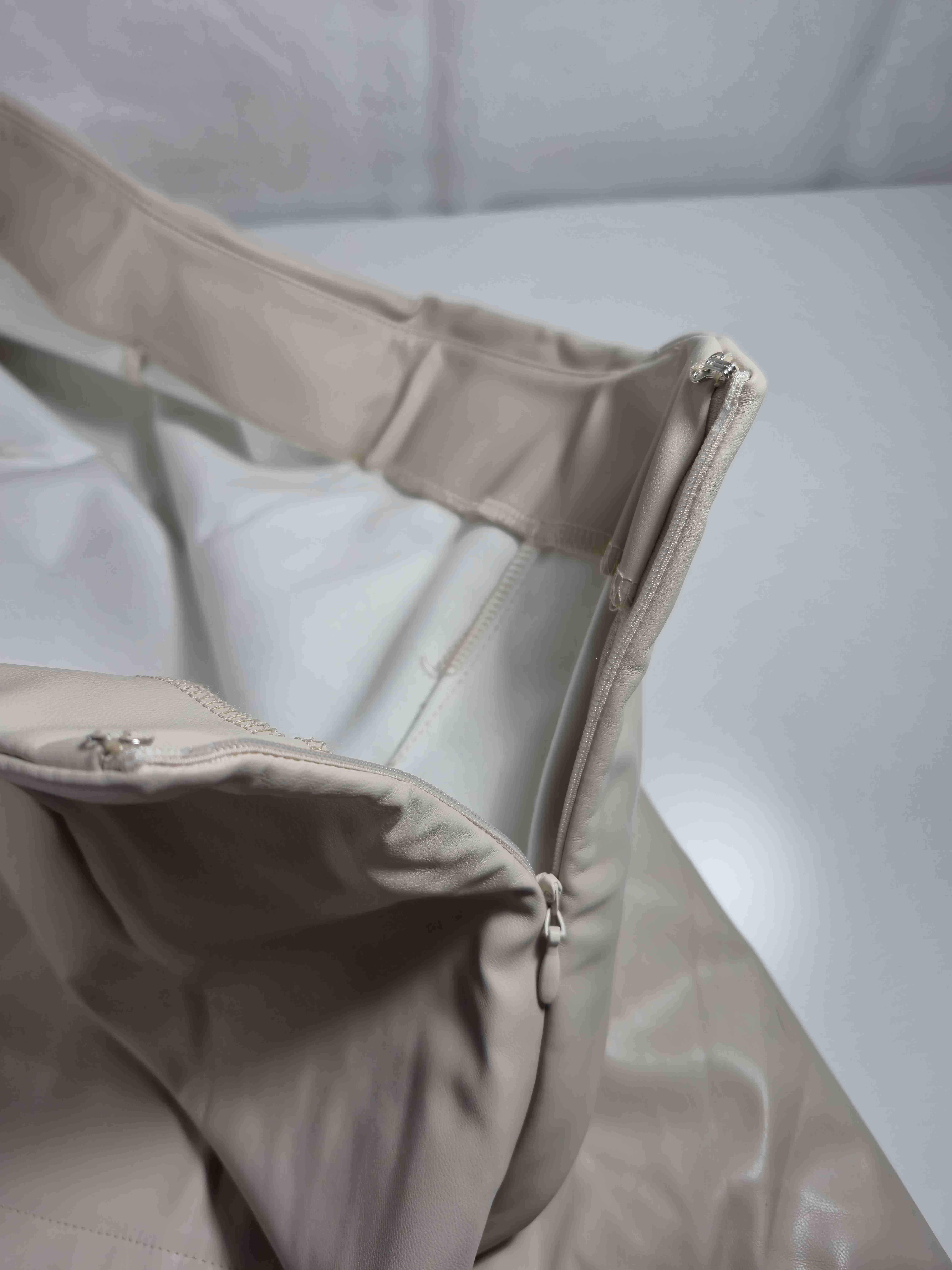 Falda beige plisada talla L - miniatura 3