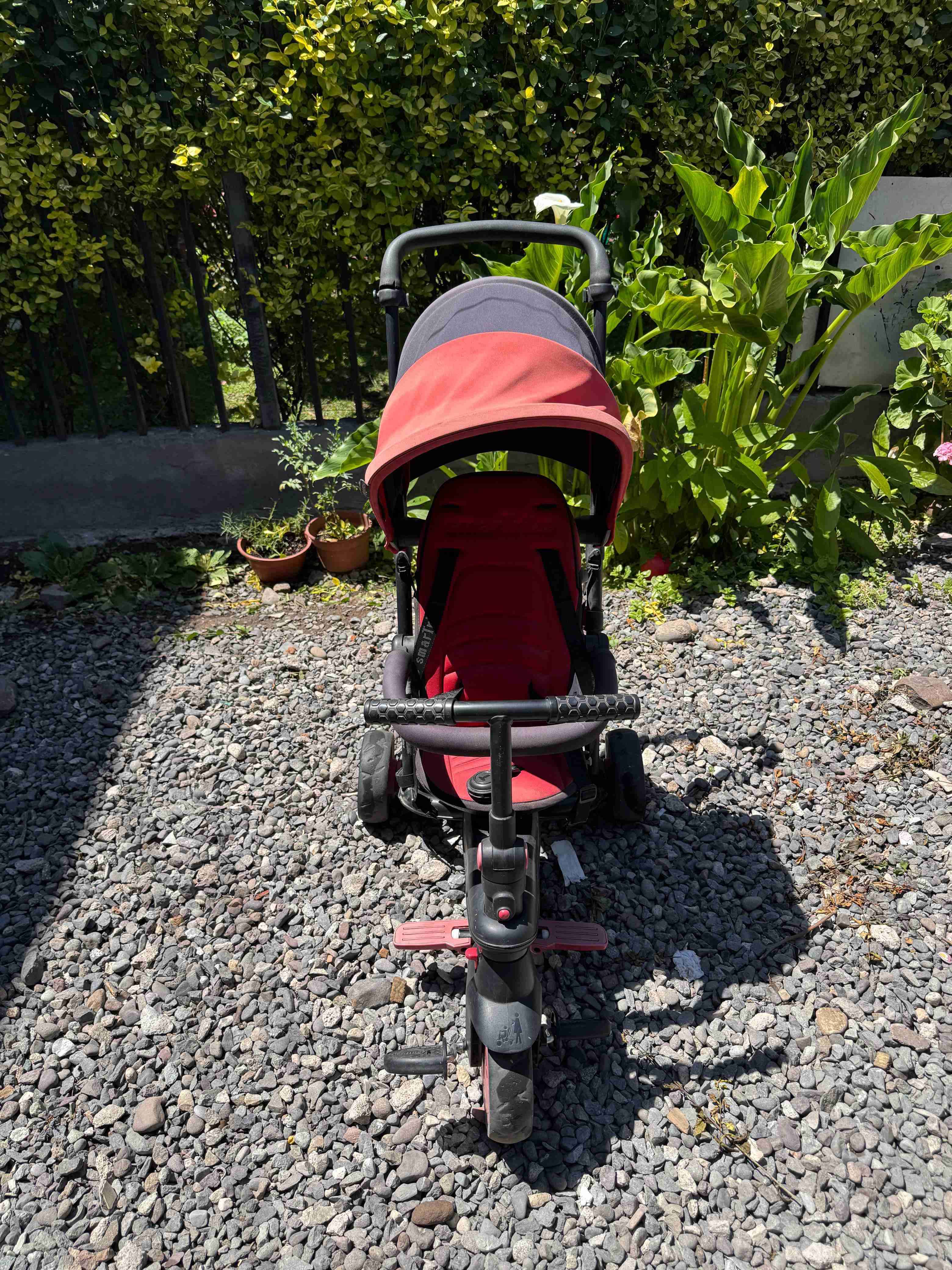 Coche de bebé rojo y negro - miniatura 2