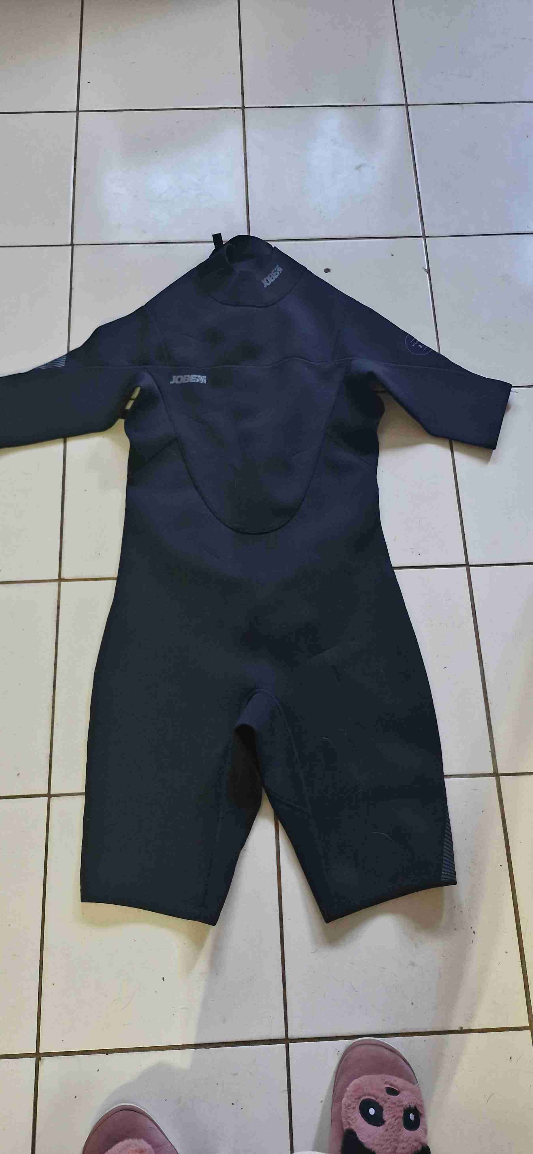 Traje de neopreno corto negro - miniatura 6