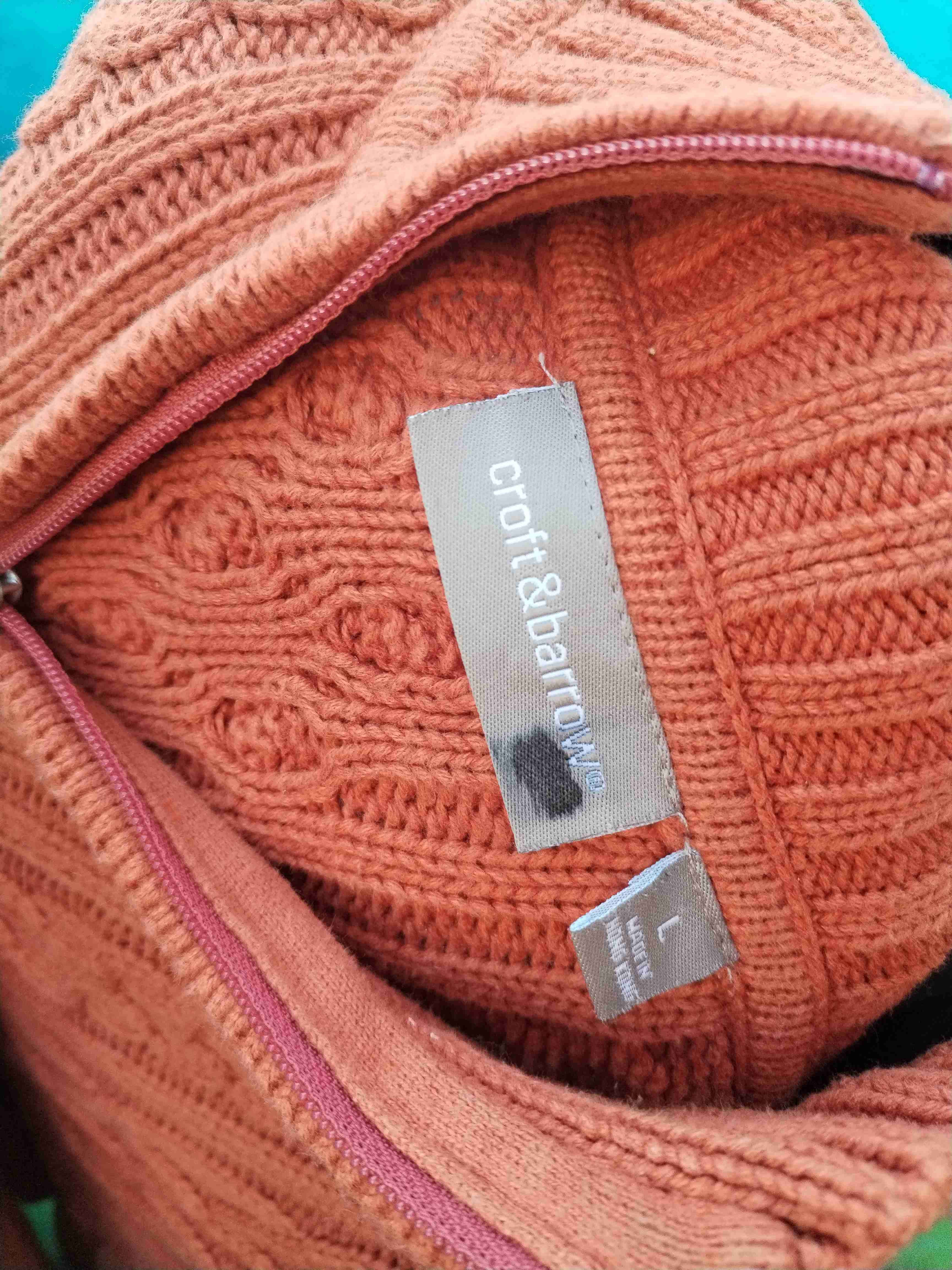 Suéter de lana trenzado color terracota - miniatura 3