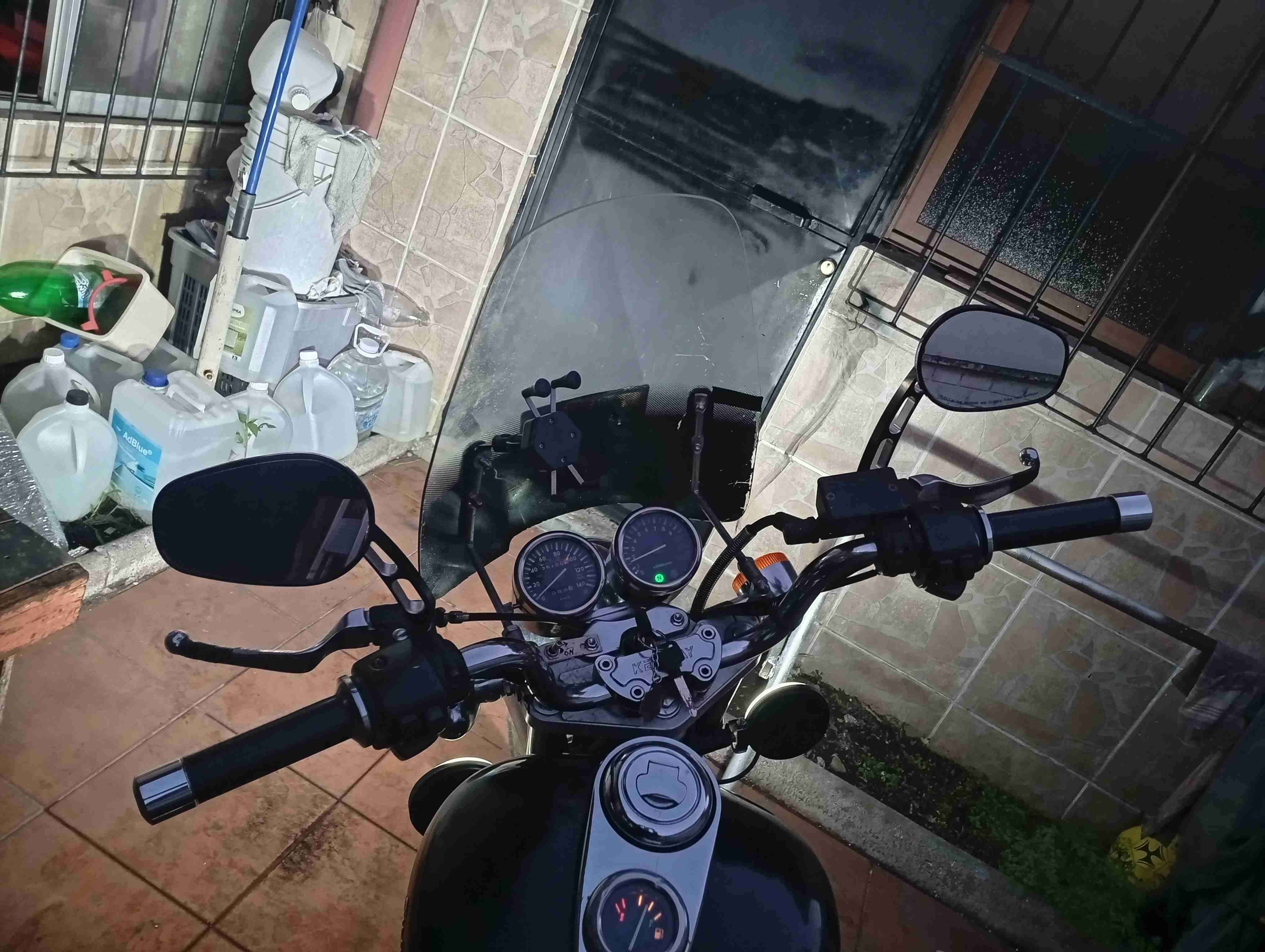 Moto Superlight negra - miniatura 3