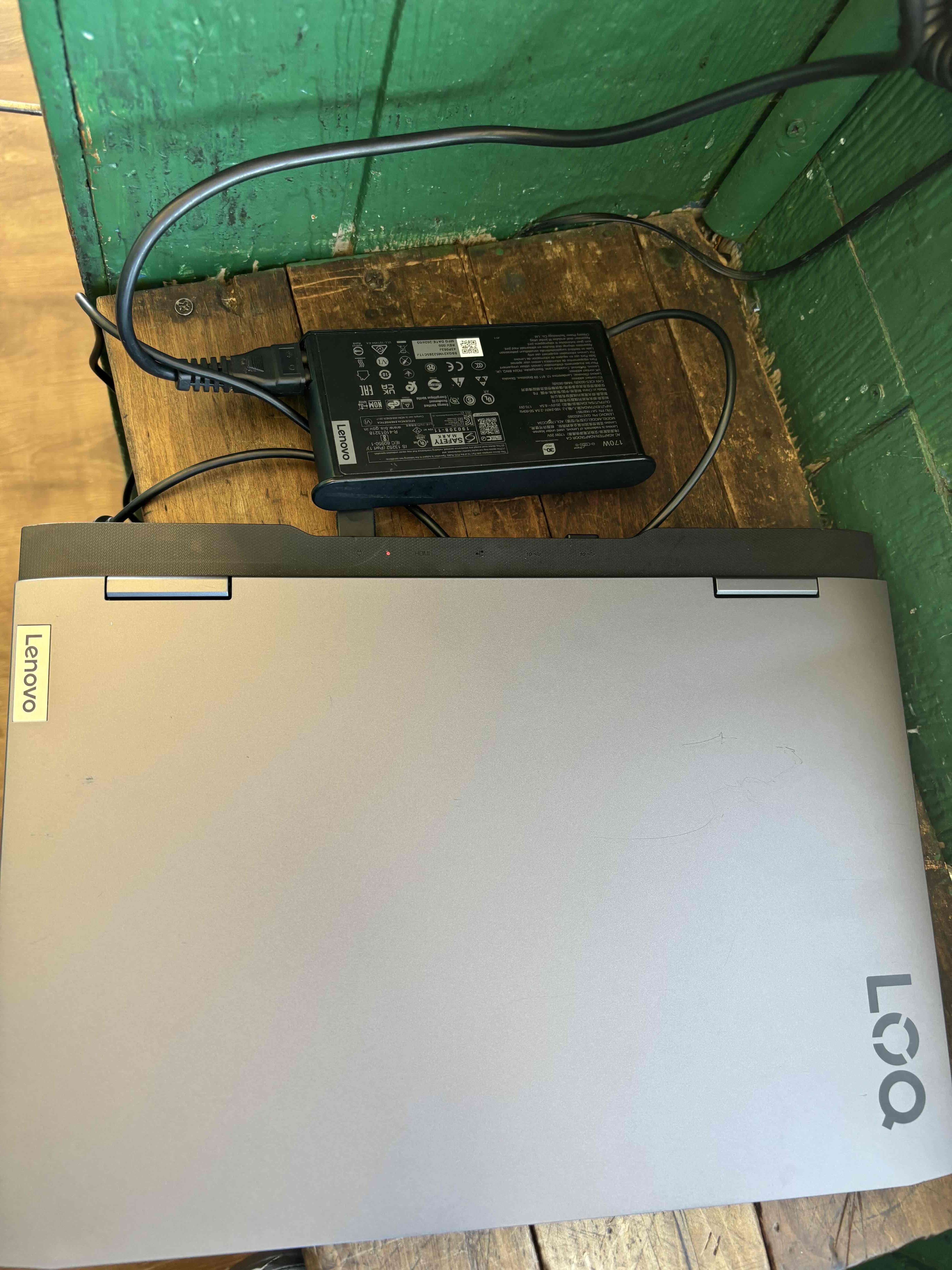 Laptop Lenovo Intel Core i7 RTX 4060 - miniatura 5