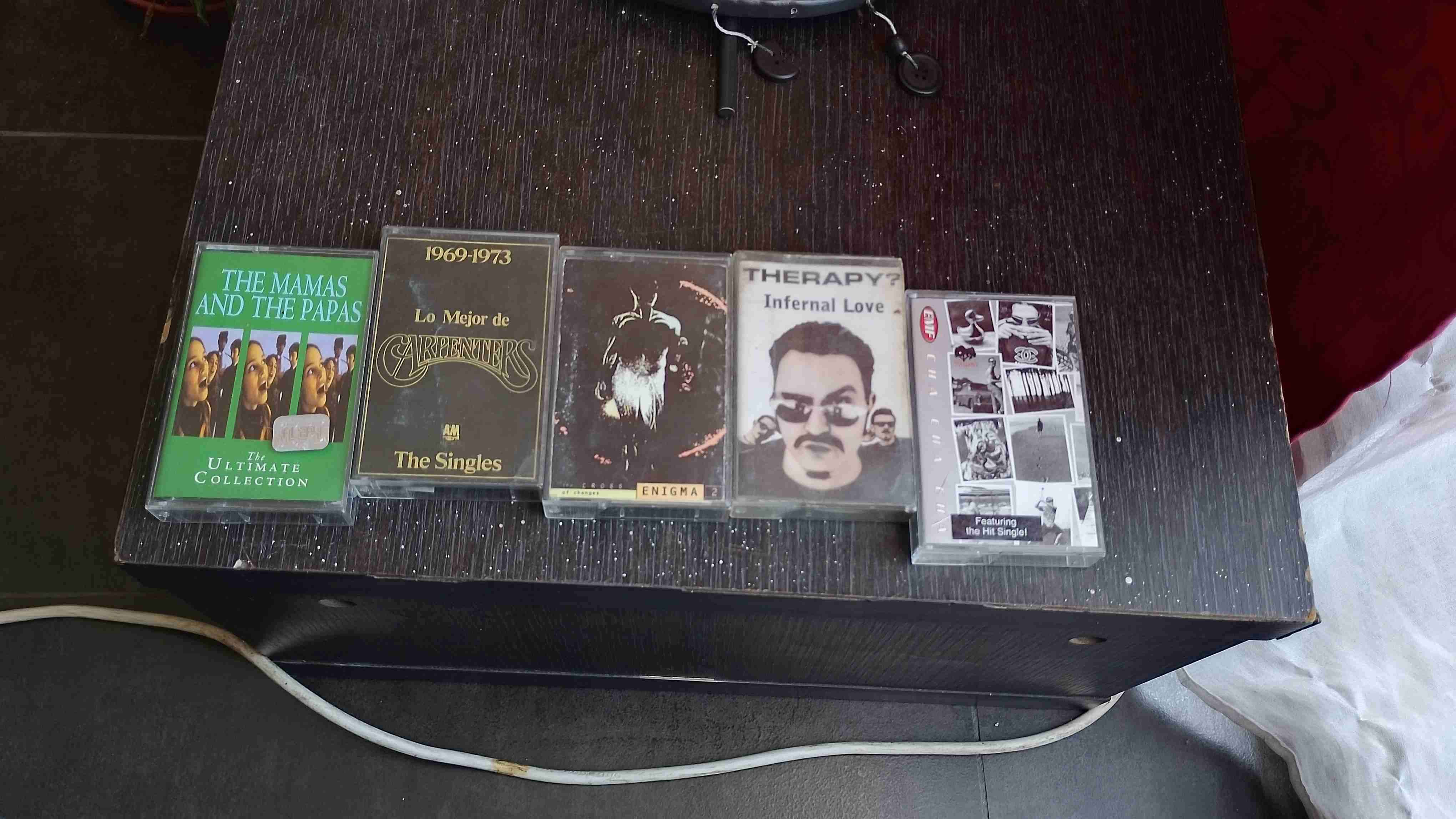 Colección de cassettes de música variada