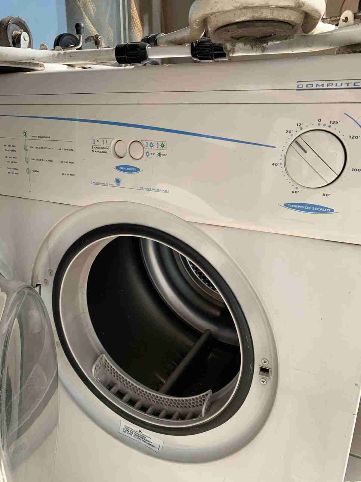 Lavadora Fensa de carga frontal - miniatura 2