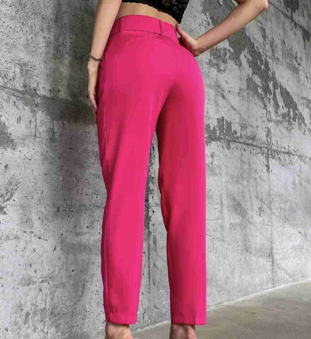 Pantalón fucsia con cinturón talla M - miniatura 2