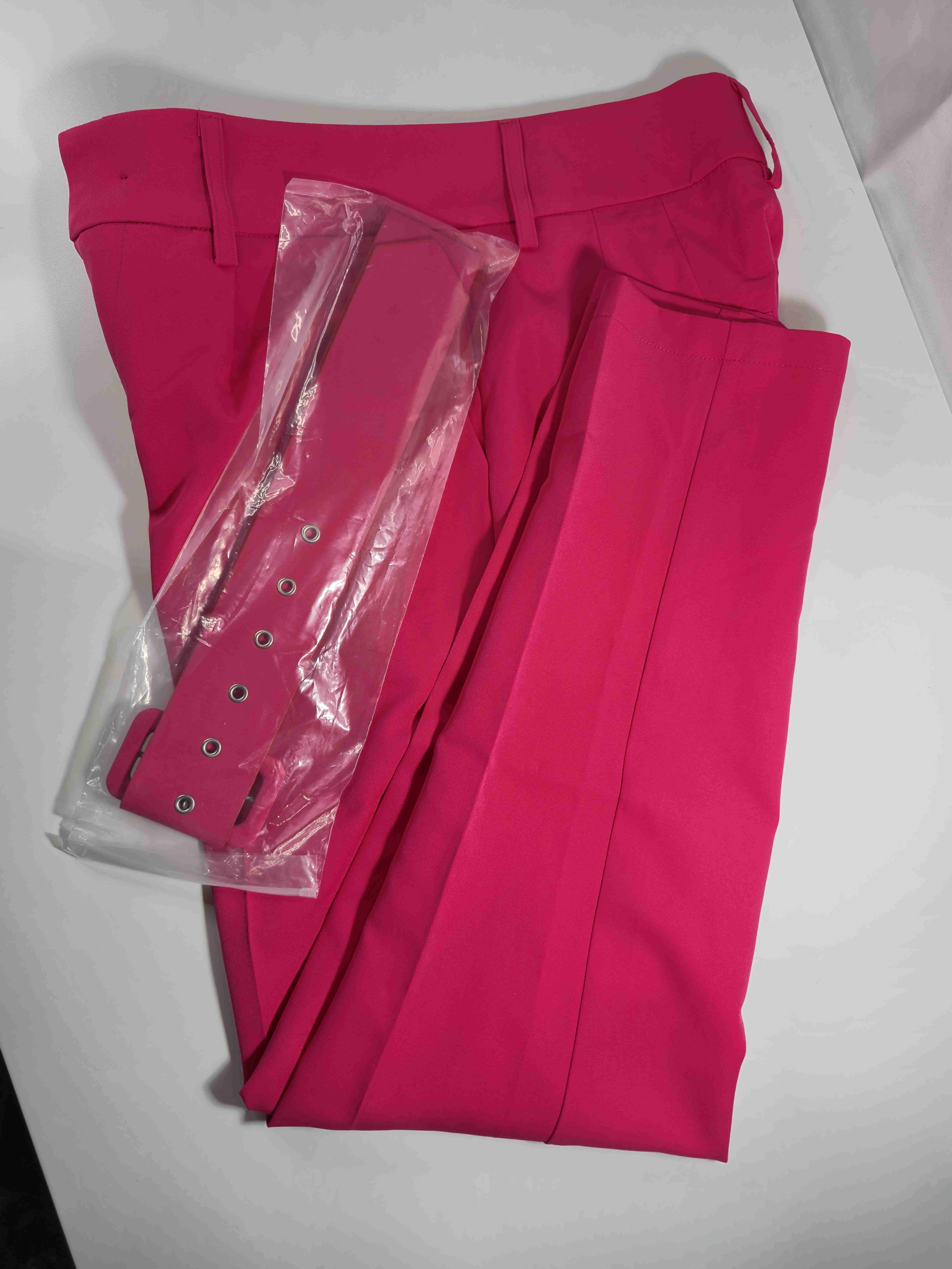 Pantalón fucsia con cinturón talla M - miniatura 3