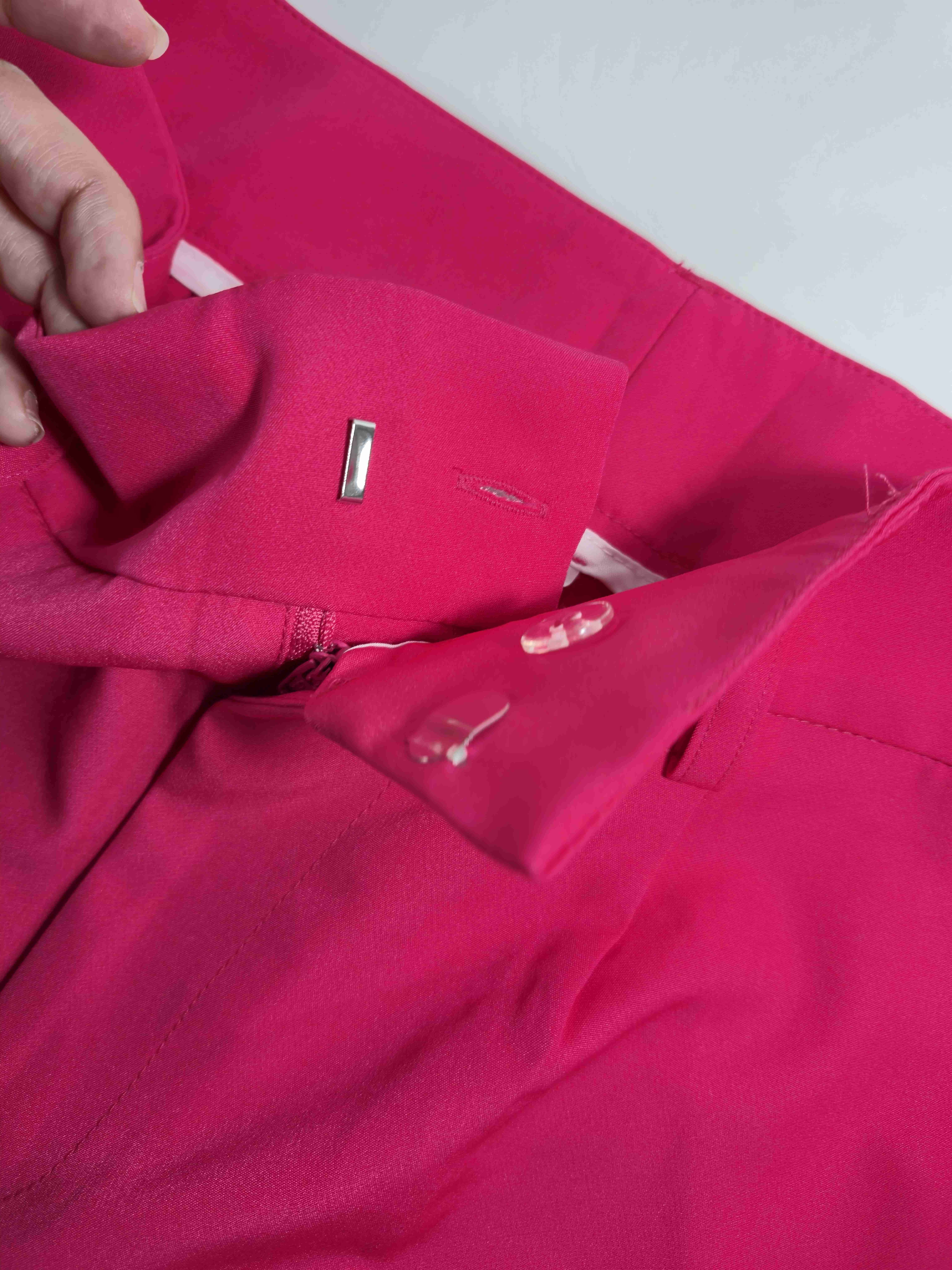 Pantalón fucsia con cinturón talla M - miniatura 5