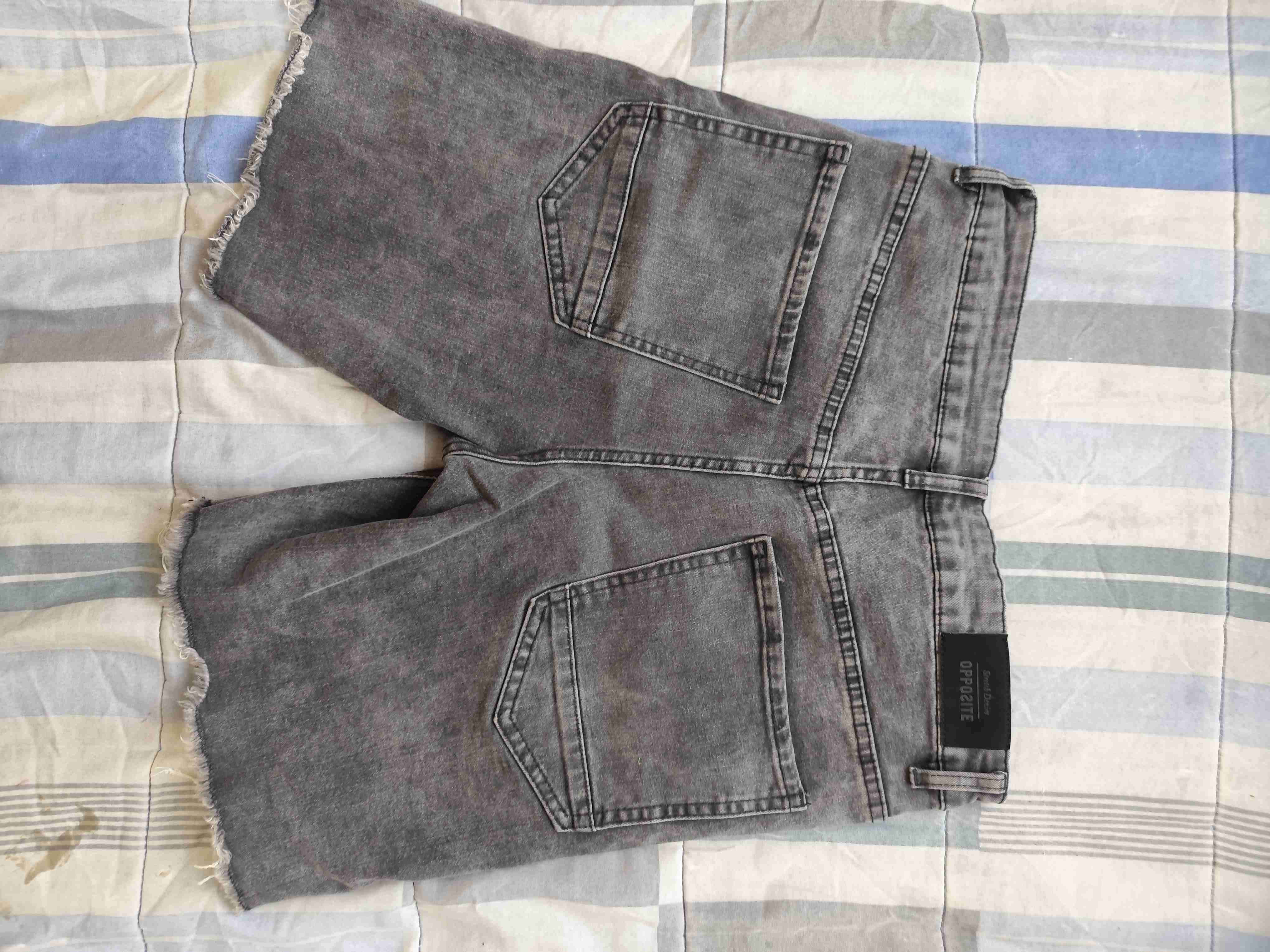 Shorts de mezclilla desgastados - miniatura 2