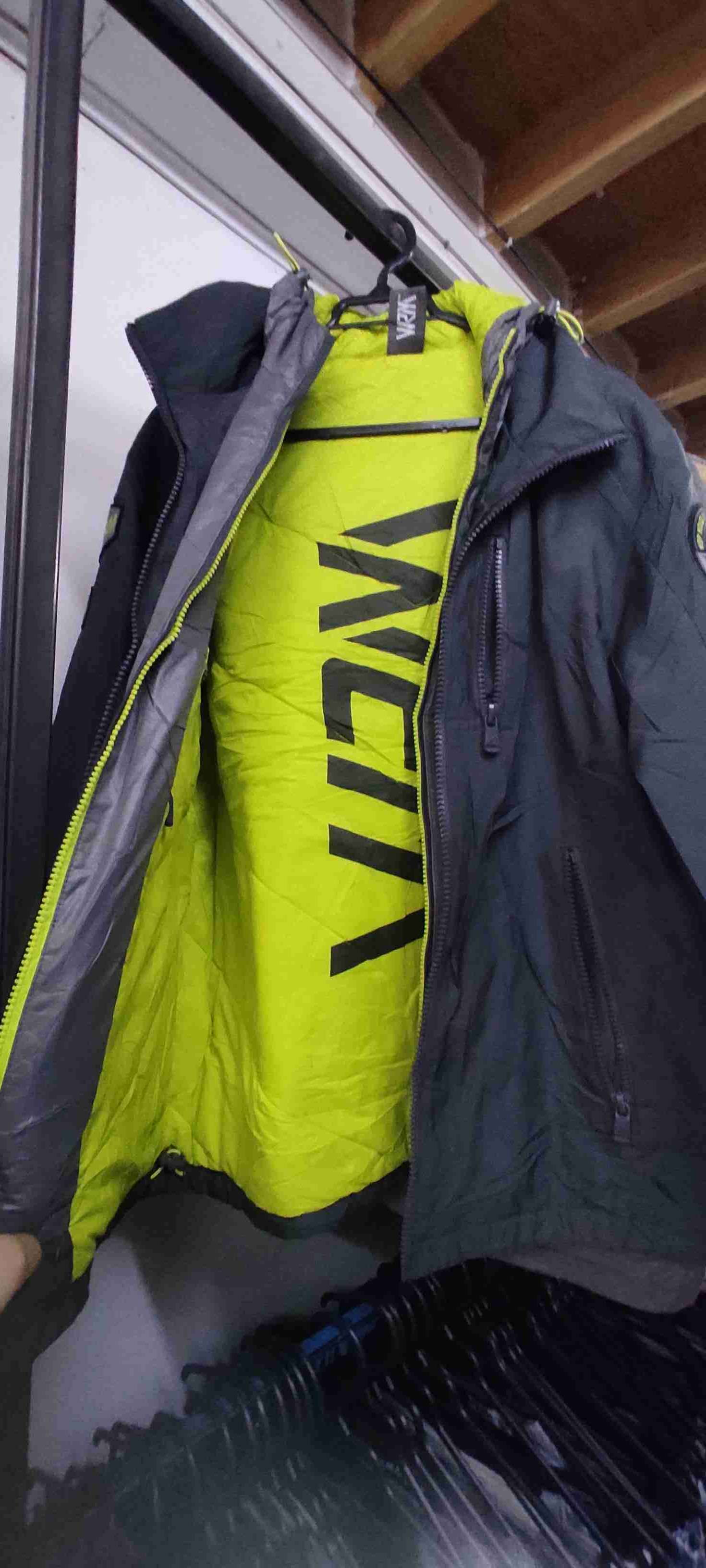 Parka Técnica WRK - Gris/Neón (Excelente estado) - miniatura 2