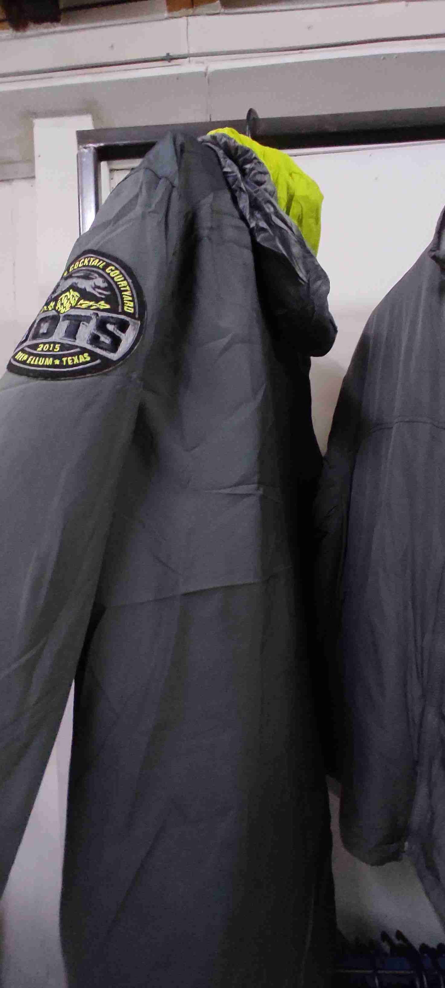 Parka Técnica WRK - Gris/Neón (Excelente estado) - miniatura 3