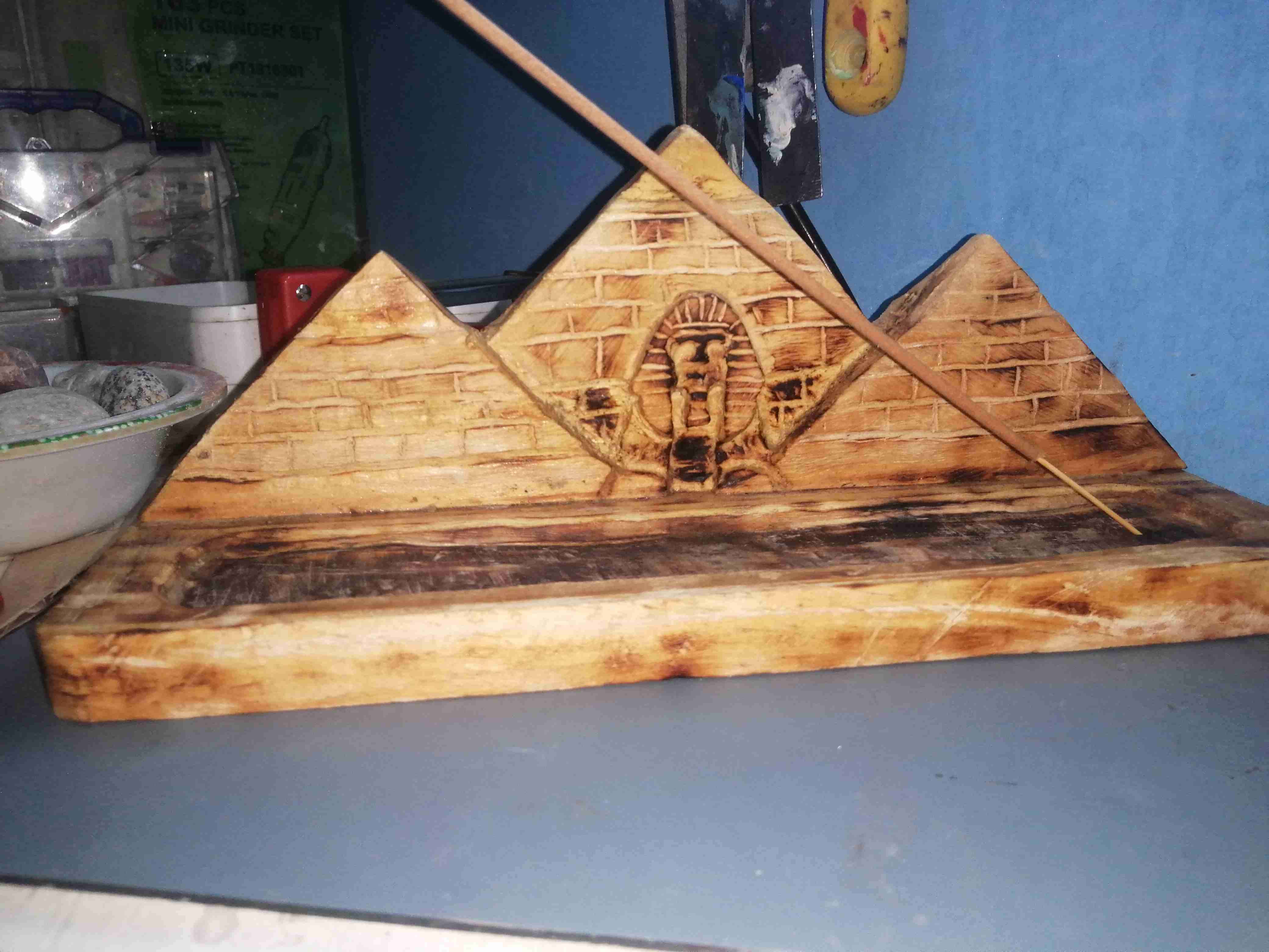 Adorno pirámide egipcia en madera - miniatura 2