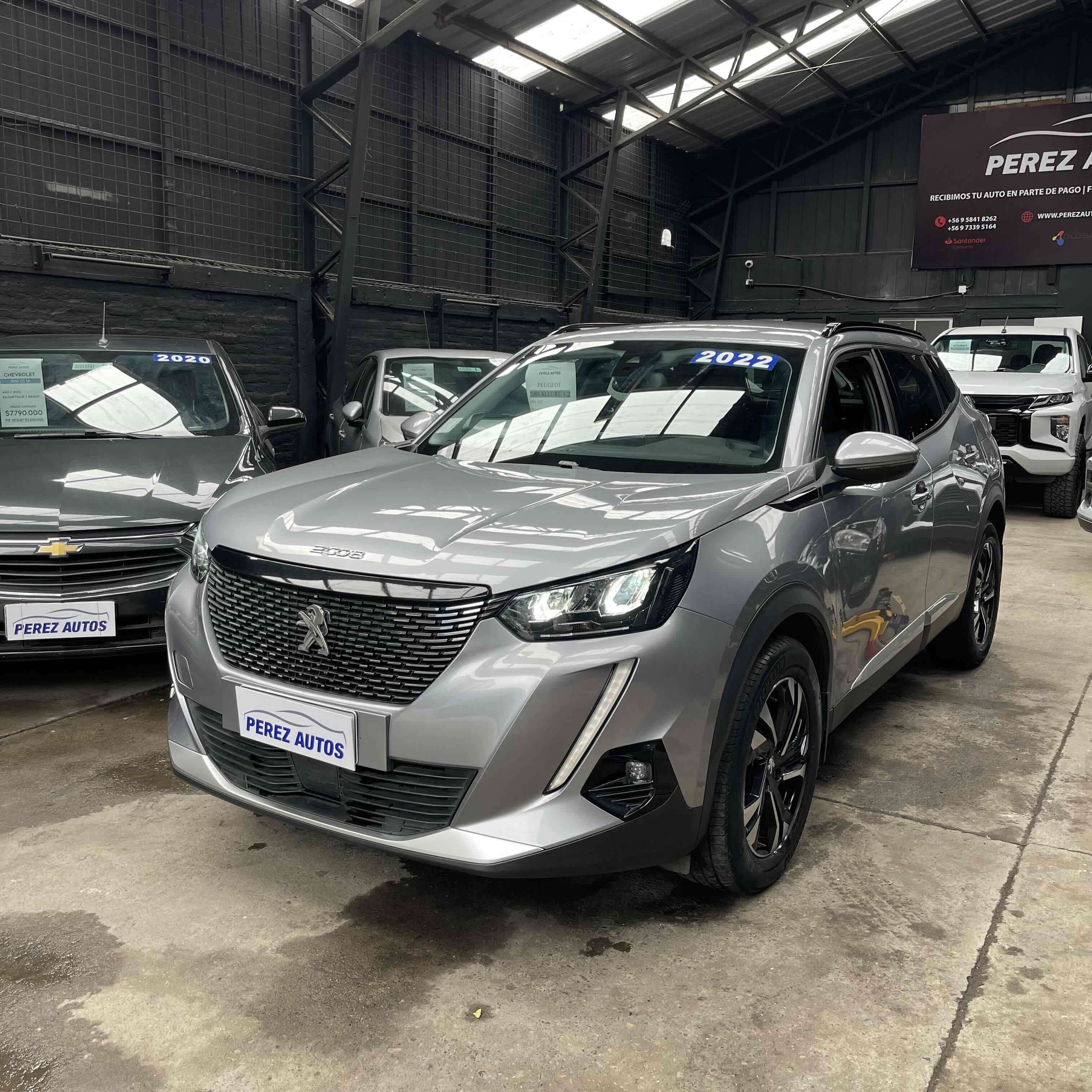 Peugeot 2008 1.2 SUV gris - miniatura 2