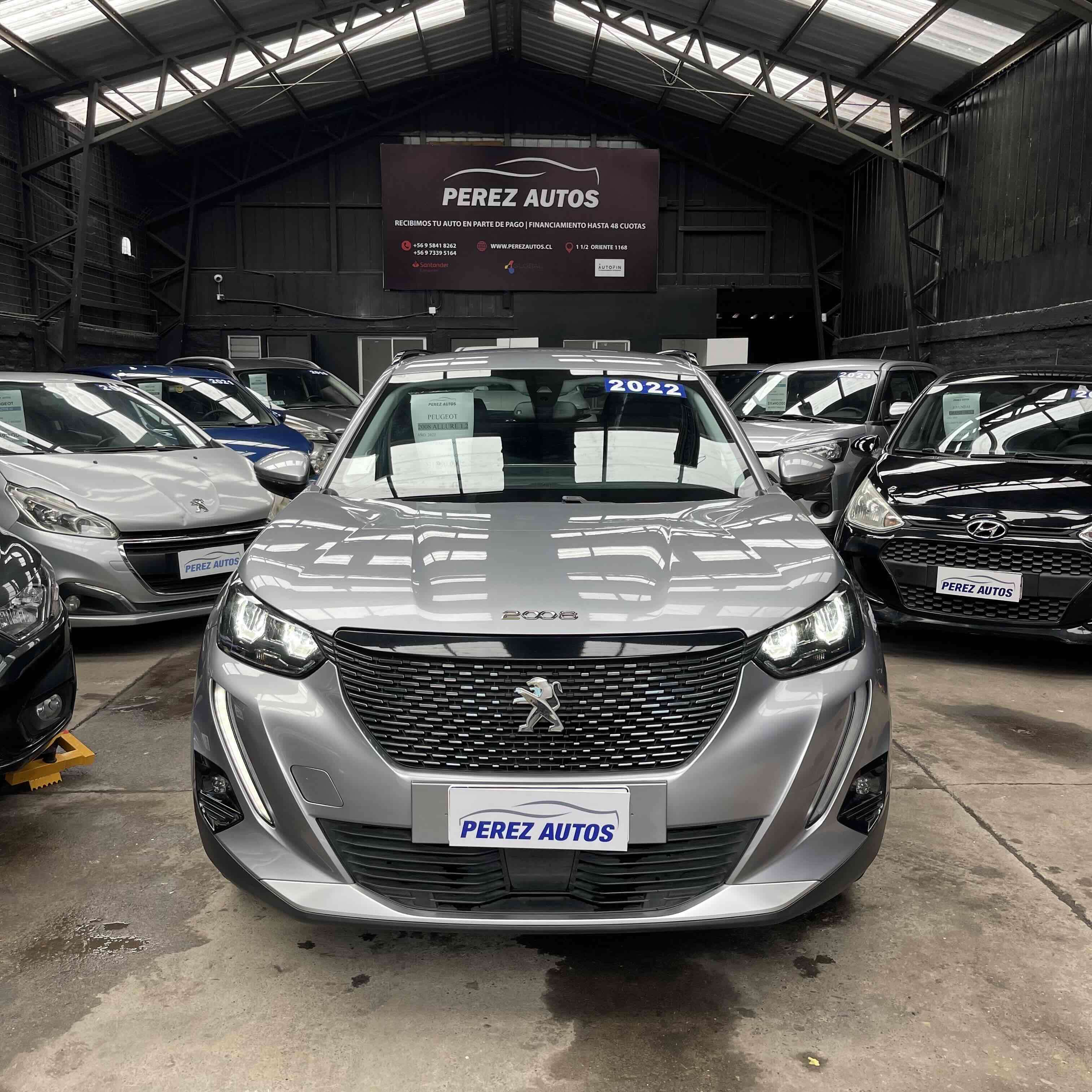 Peugeot 2008 1.2 SUV gris - miniatura 3