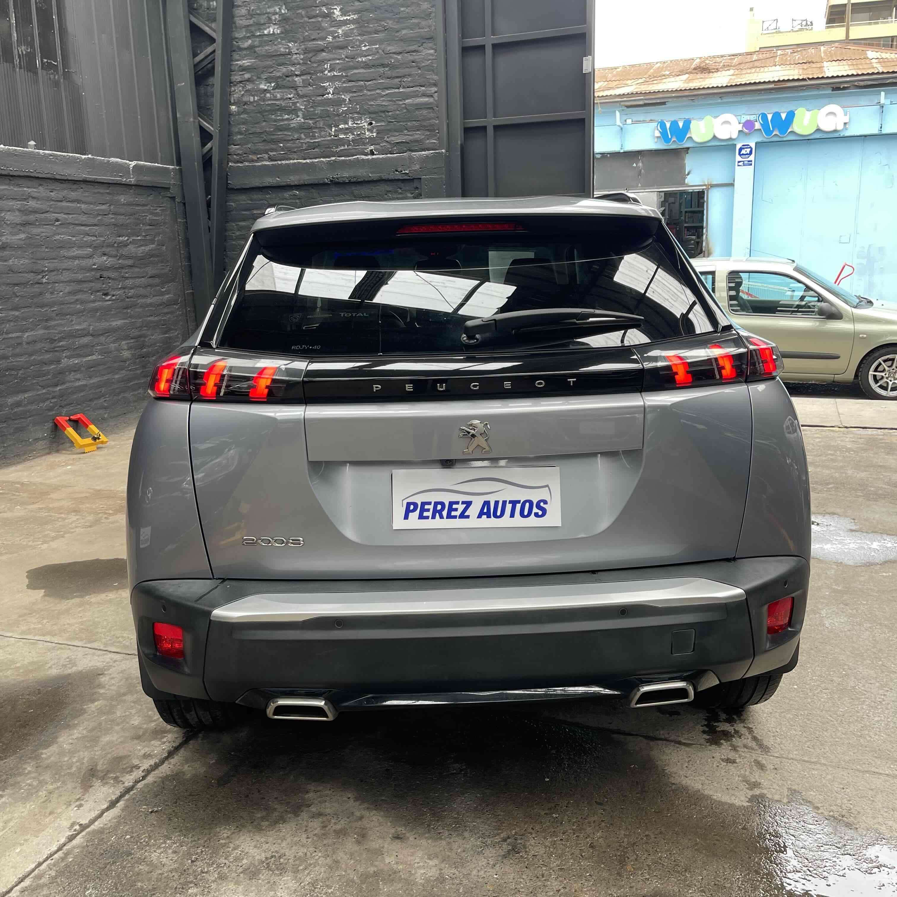 Peugeot 2008 1.2 SUV gris - miniatura 6