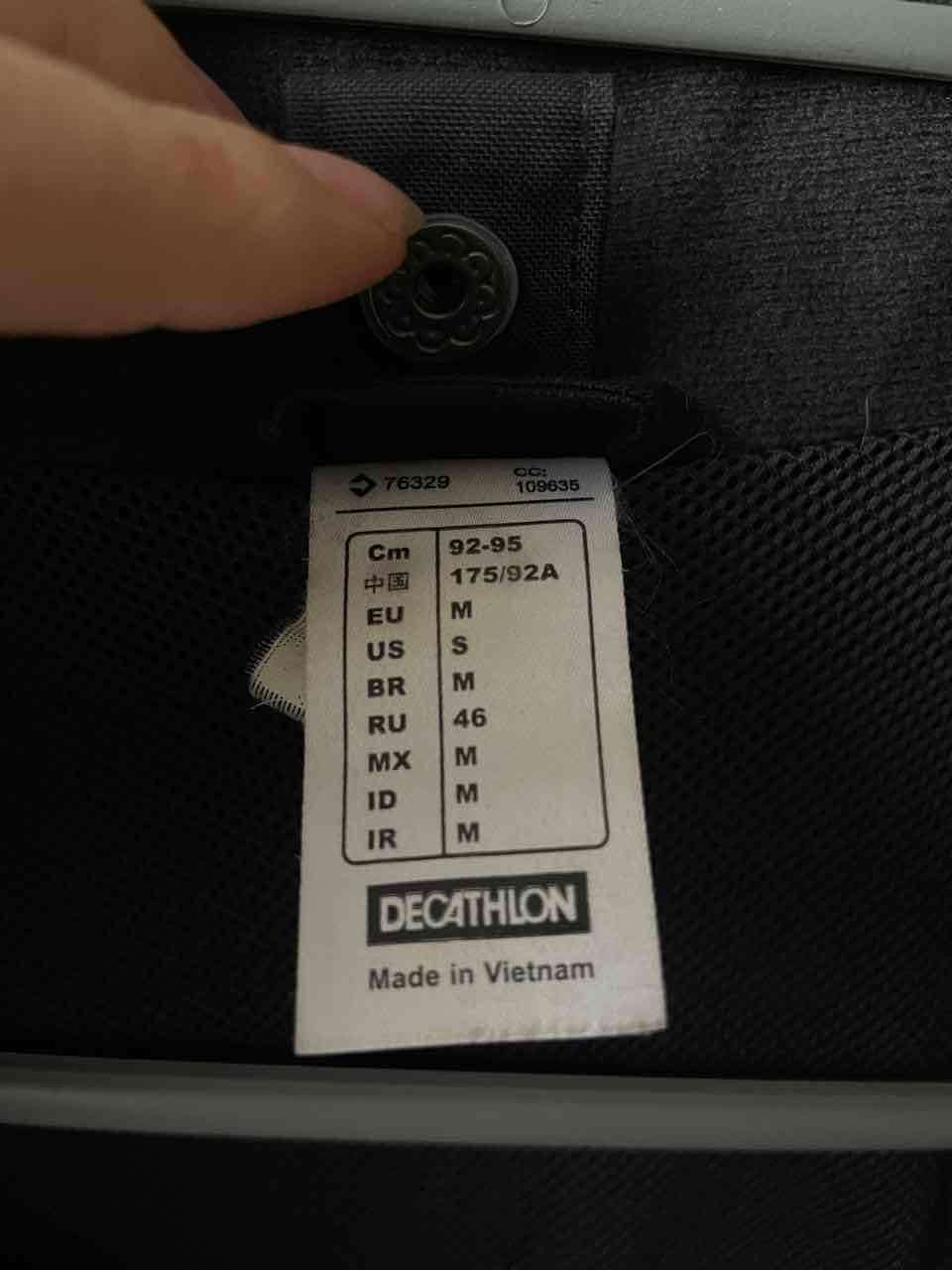 Chaqueta negra de invierno - miniatura 2