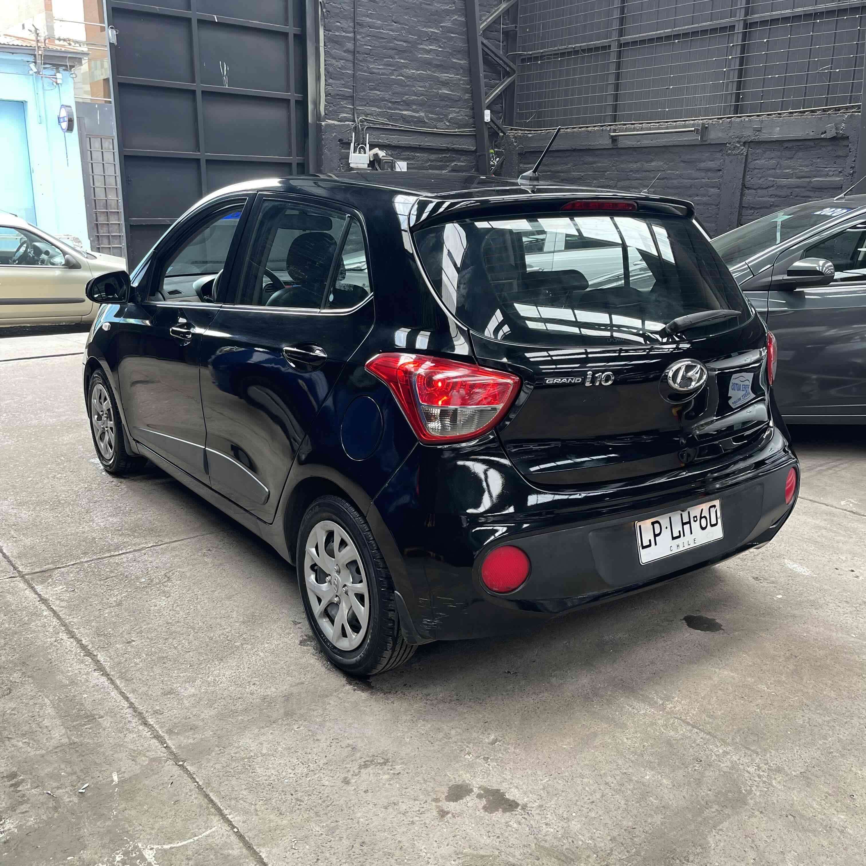 Hyundai Grand i10 2019 negro - miniatura 4
