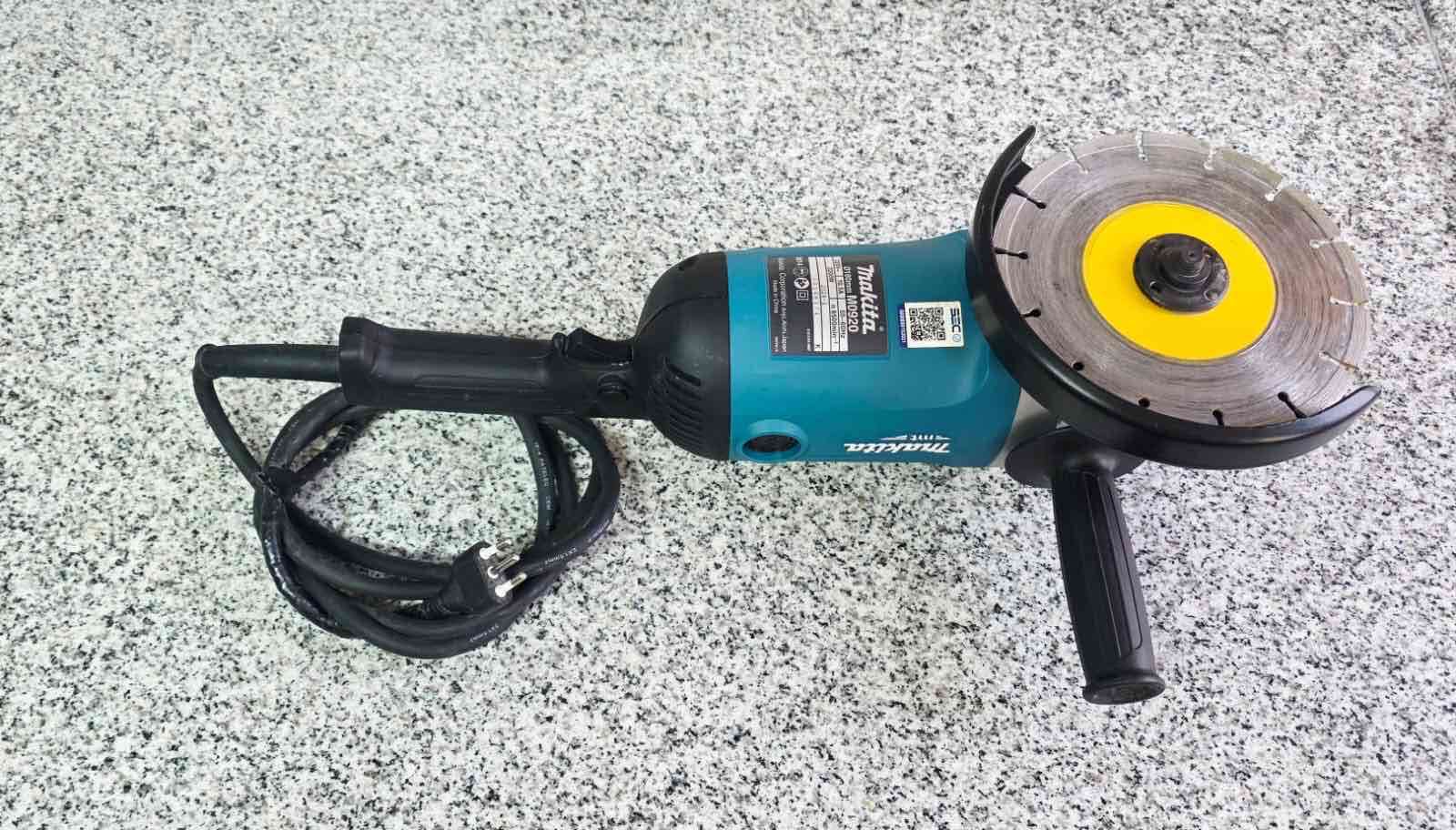 Amoladora Makita 180mm usada - miniatura 3
