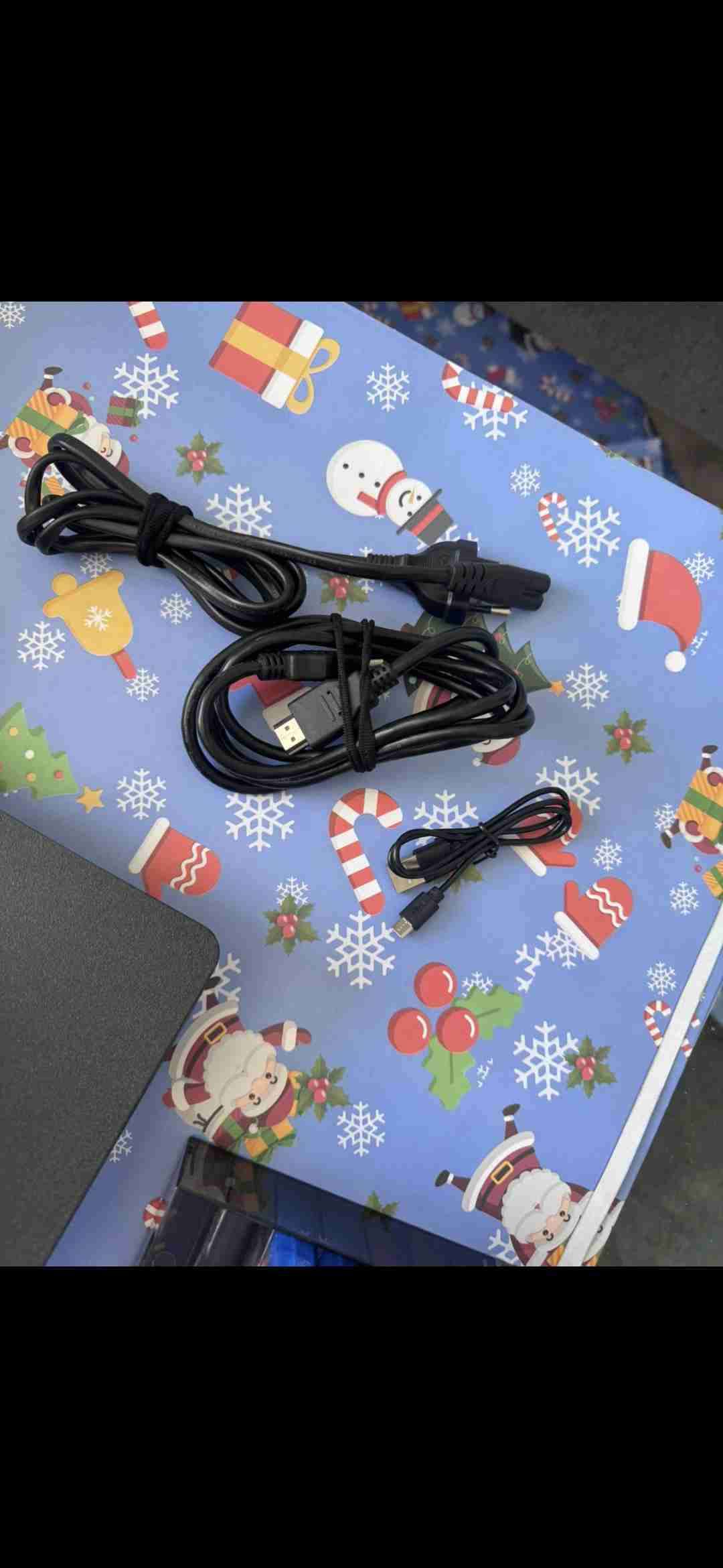 Play 4 Slim + juegos y ambos controles - miniatura 2