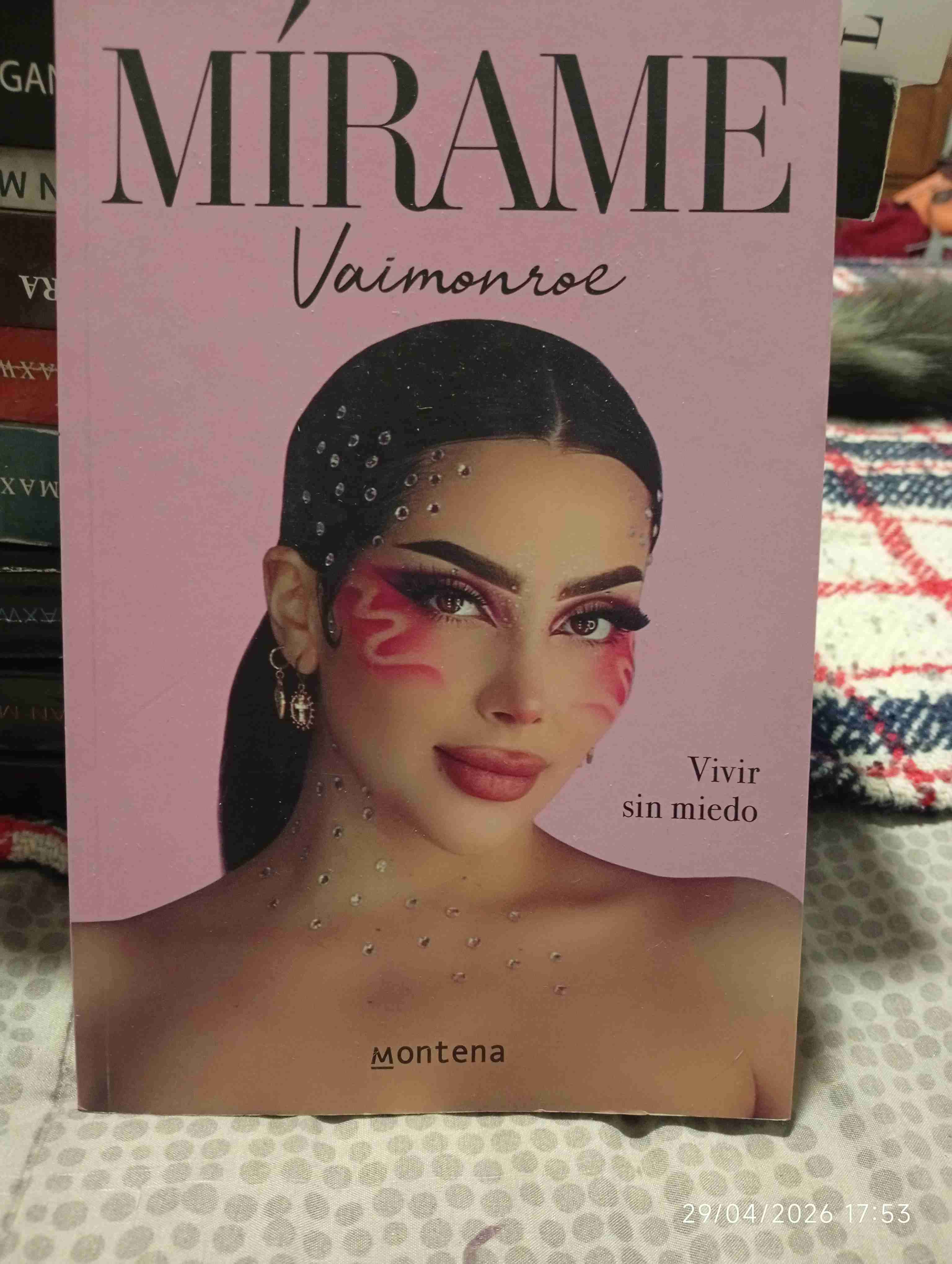 Libro 'Mírame' de Vaimonroe