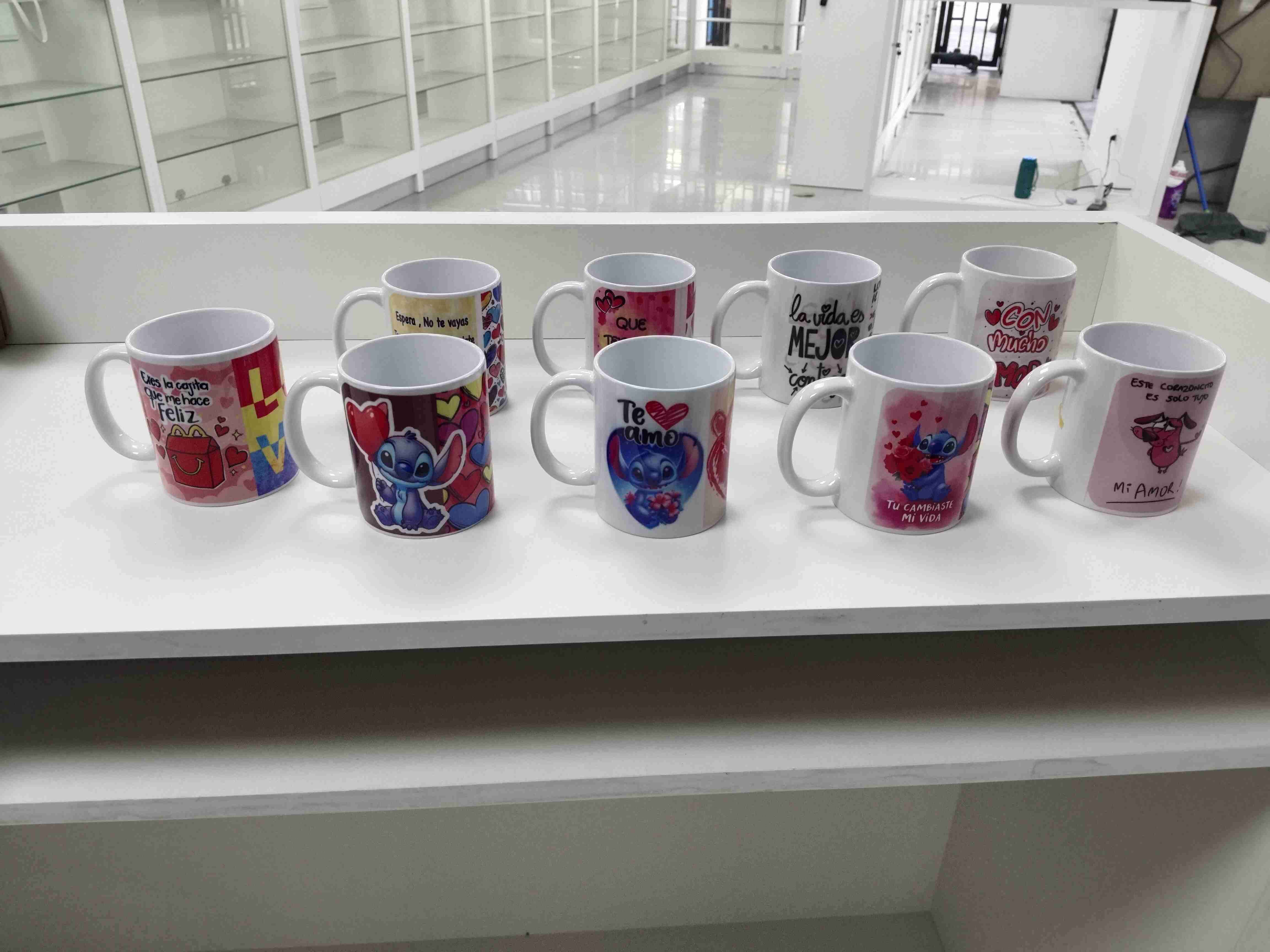 Tazas con diseños románticos - miniatura 1