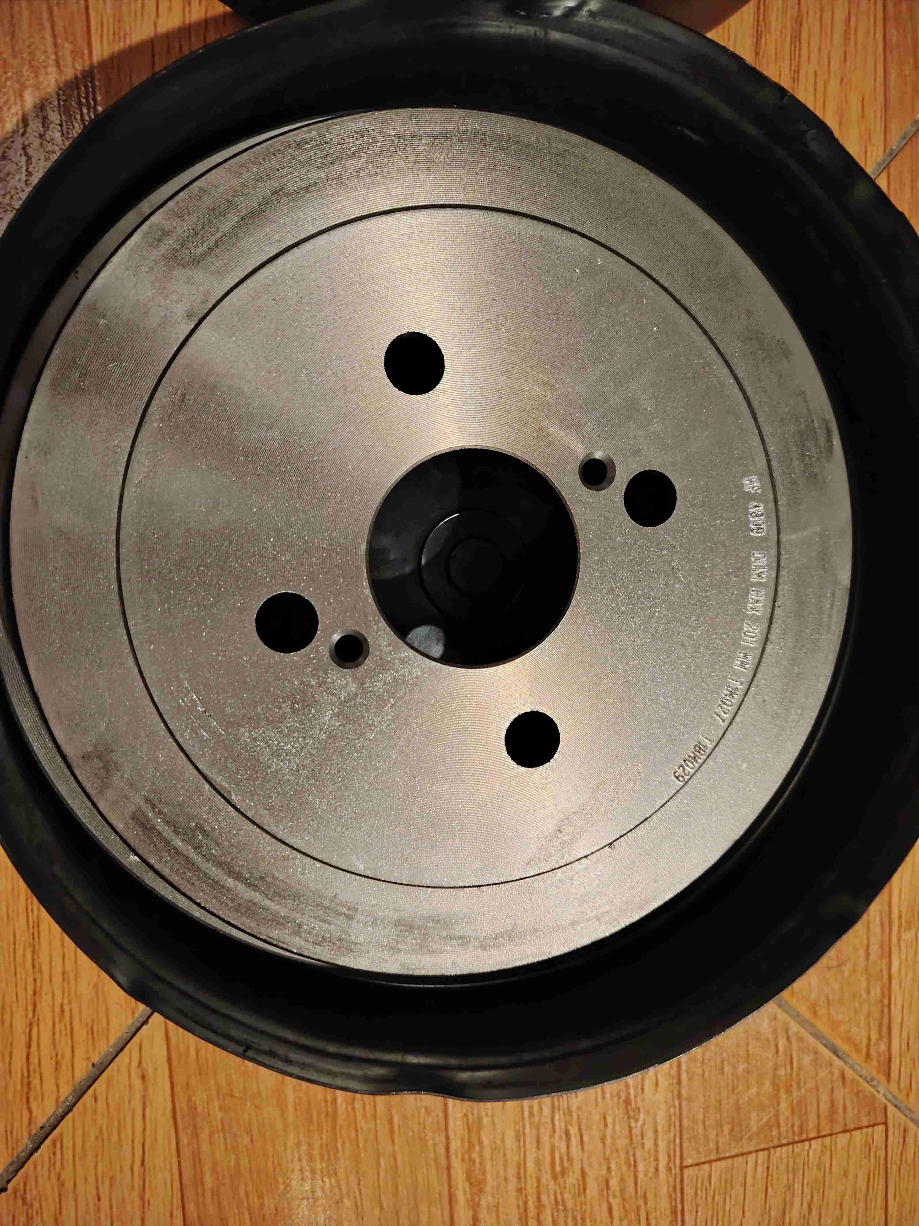 Par Tambores de frenos trasero Toyota yaris - miniatura 1