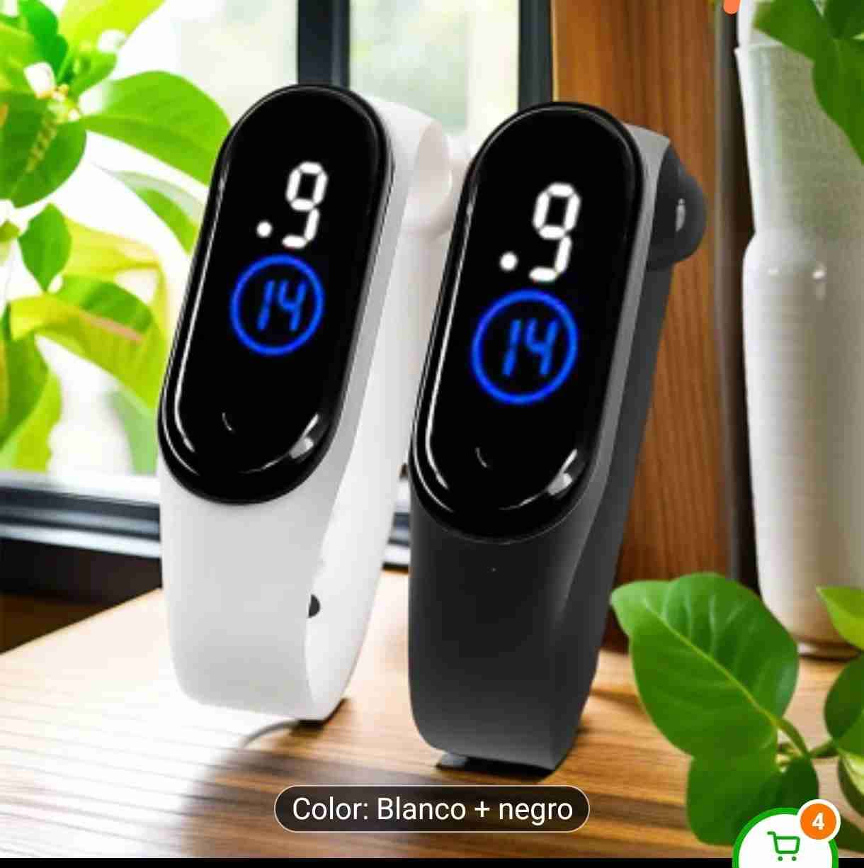 Reloj inteligente blanco y negro - miniatura 1