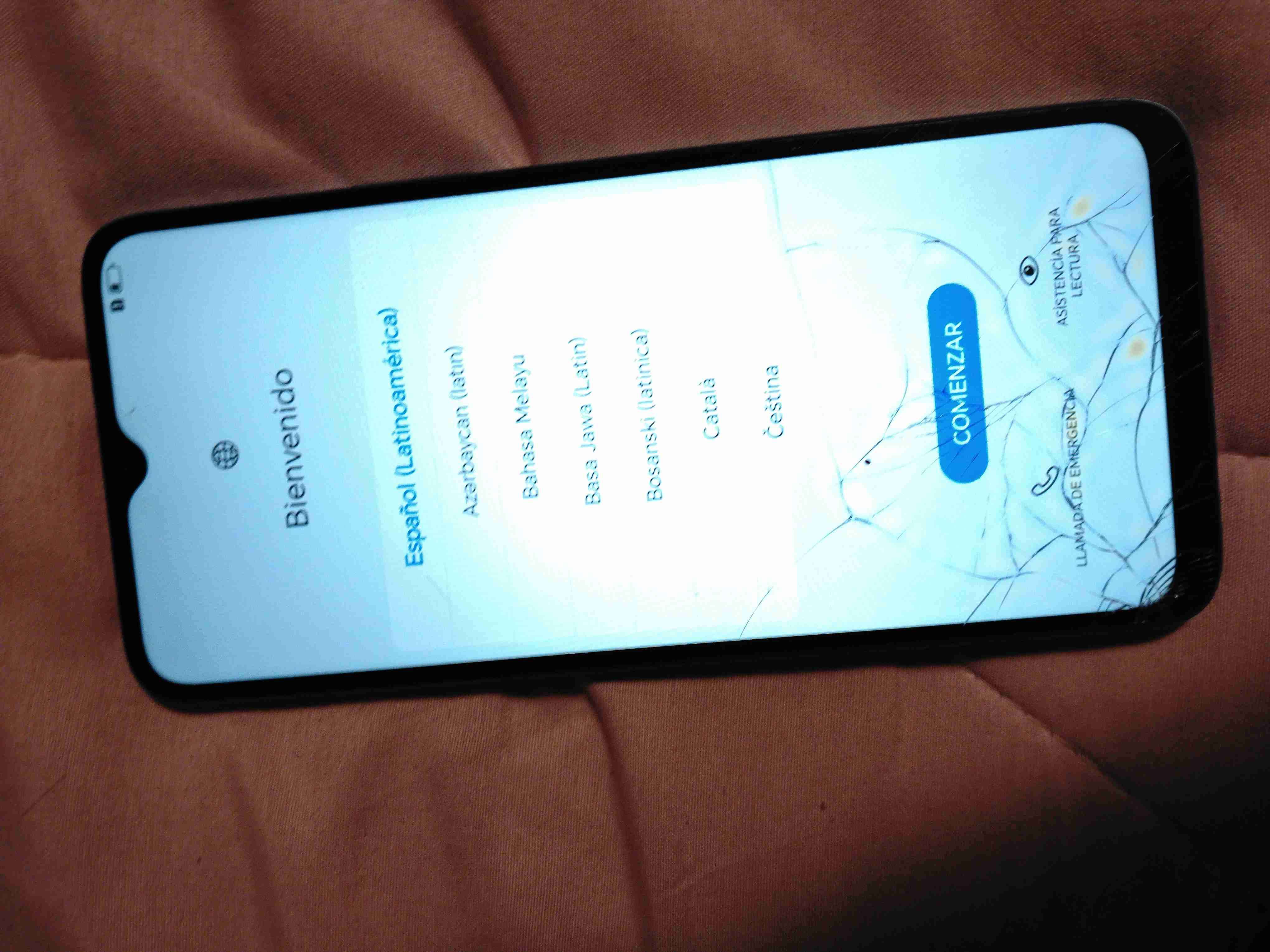 Teléfono móvil pantalla rota - miniatura 2