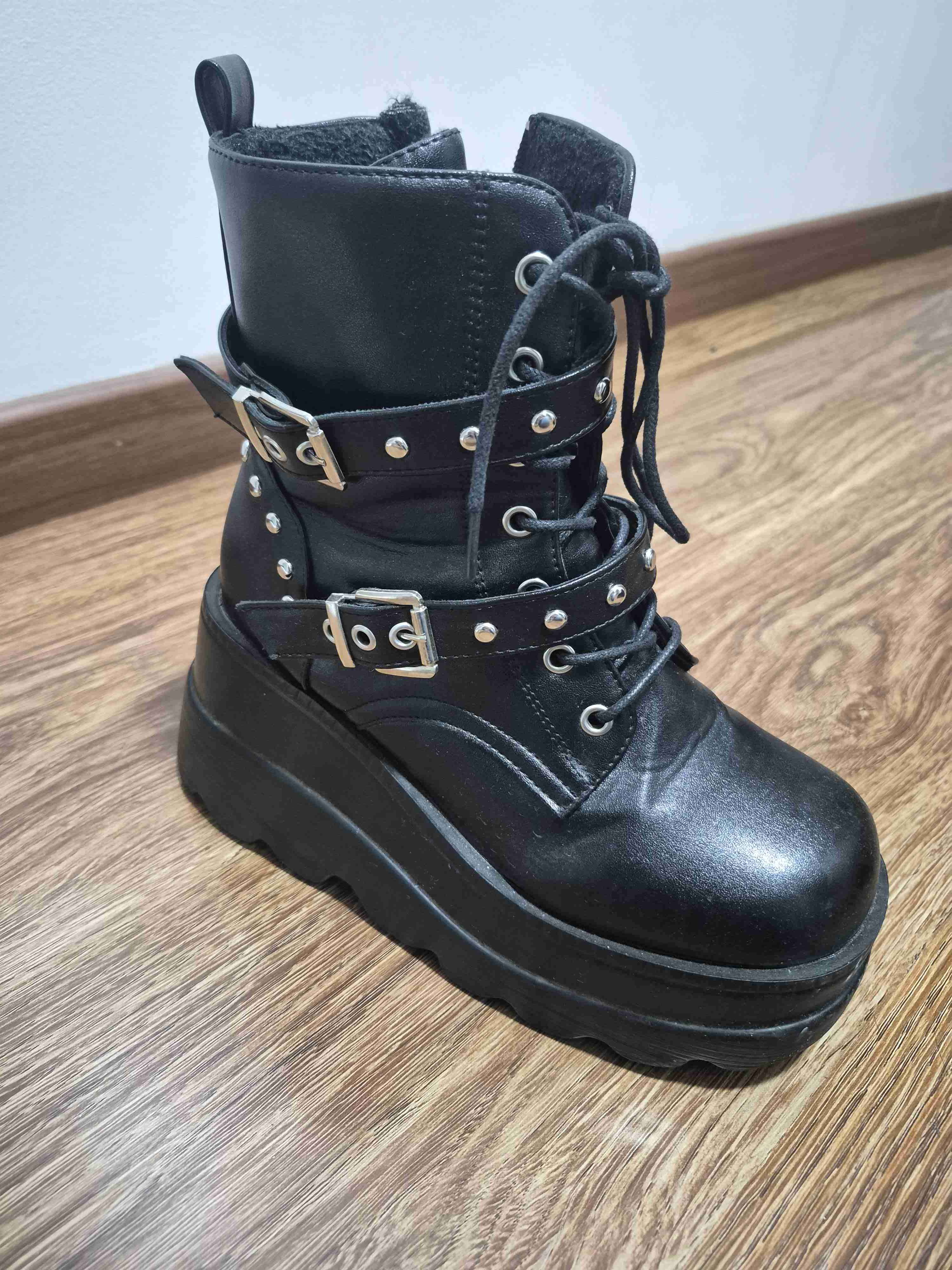 Botas negras con plataforma - miniatura 4