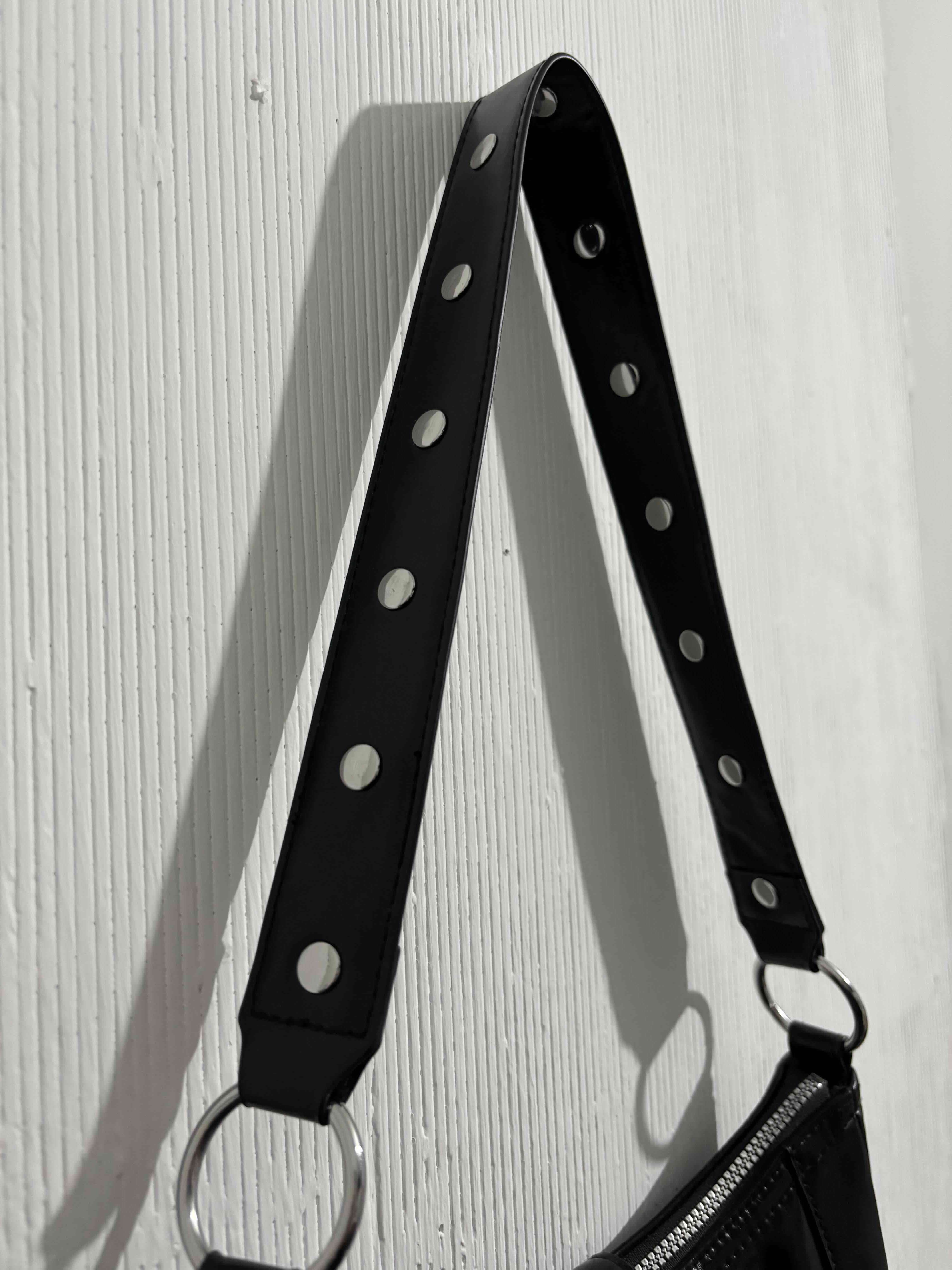 Cartera negra con hebilla - miniatura 3