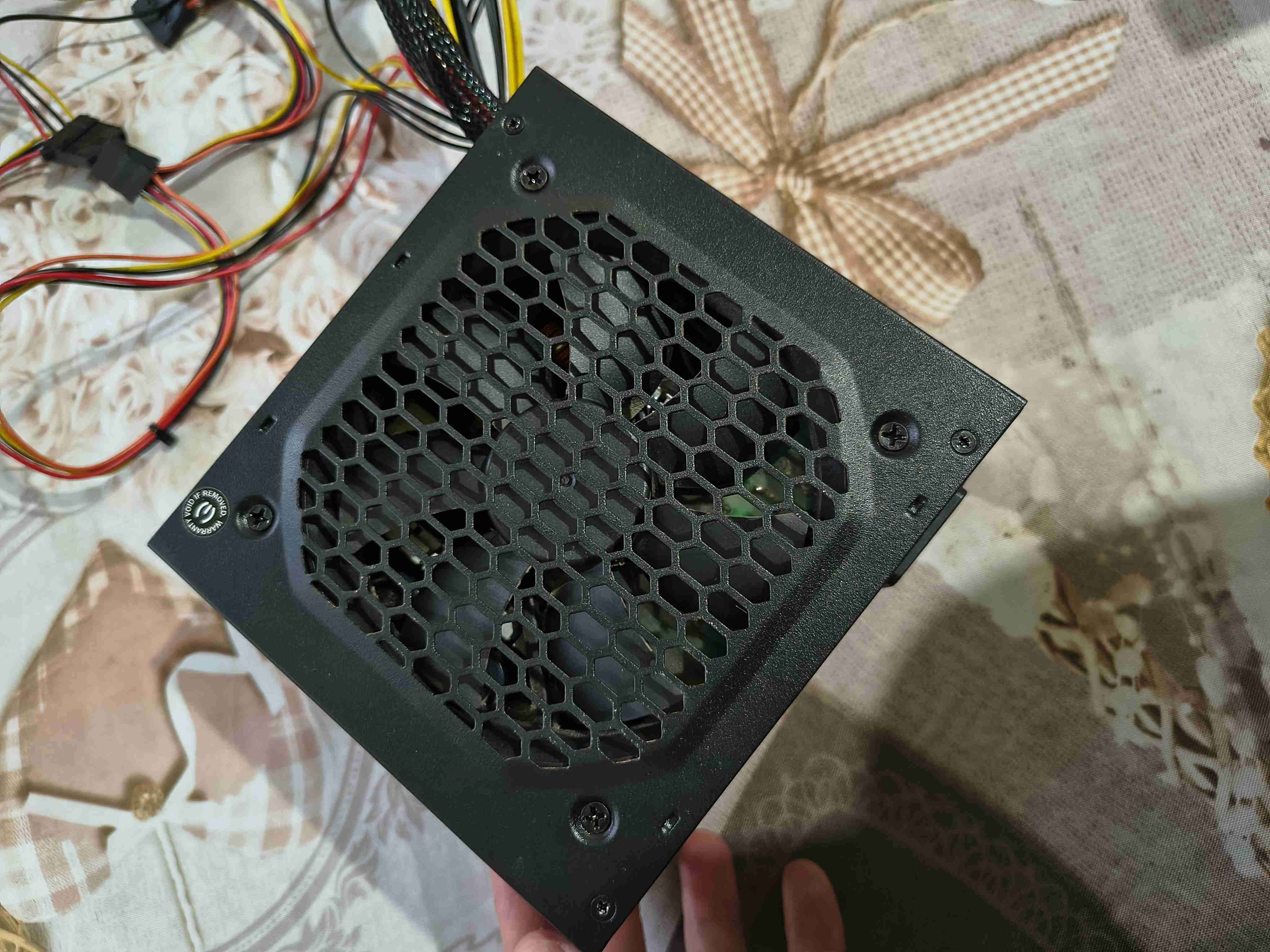 Fuente de poder EVGA 400W - miniatura 2