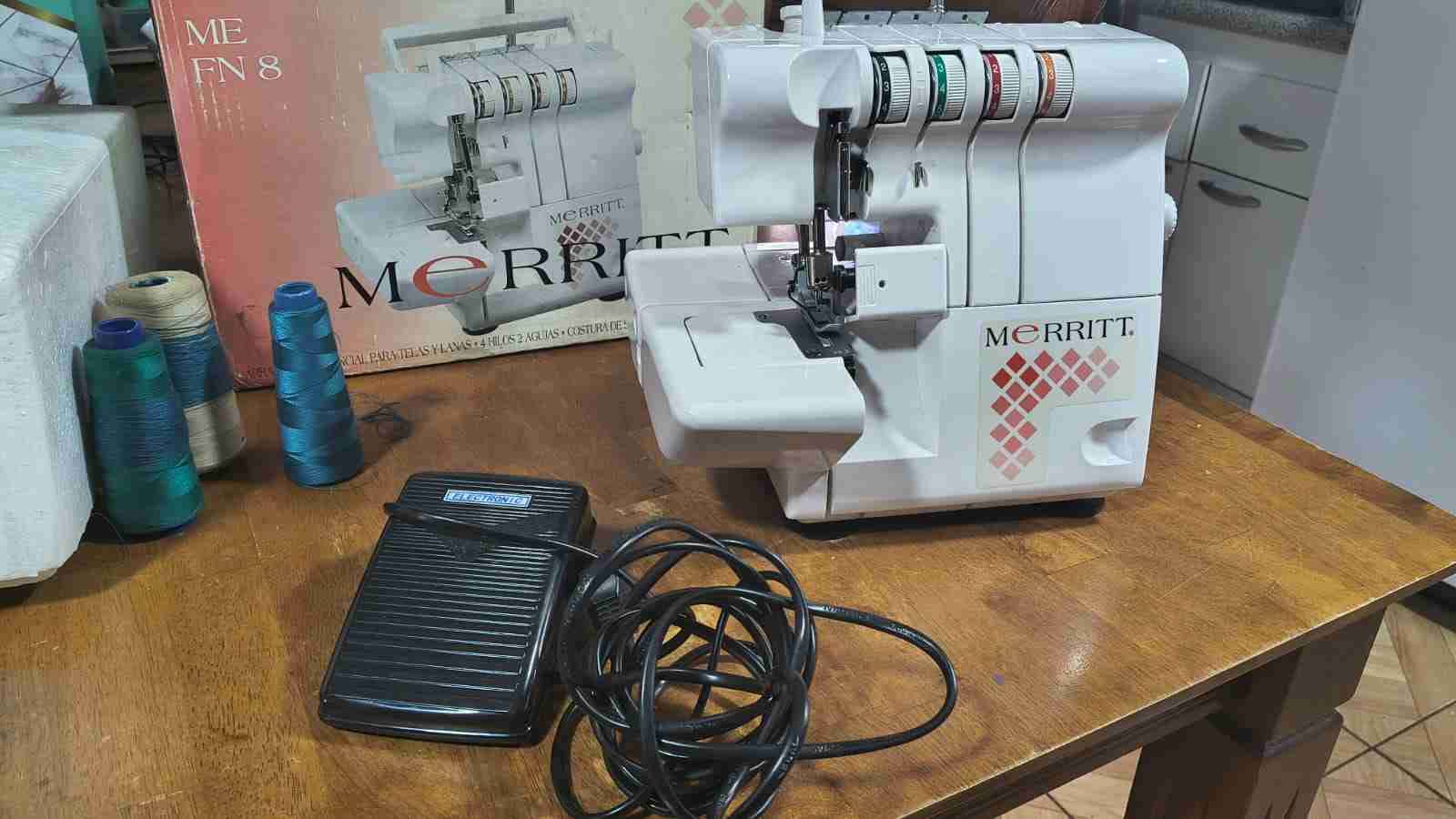 Máquina de coser overlock Merritt - miniatura 1