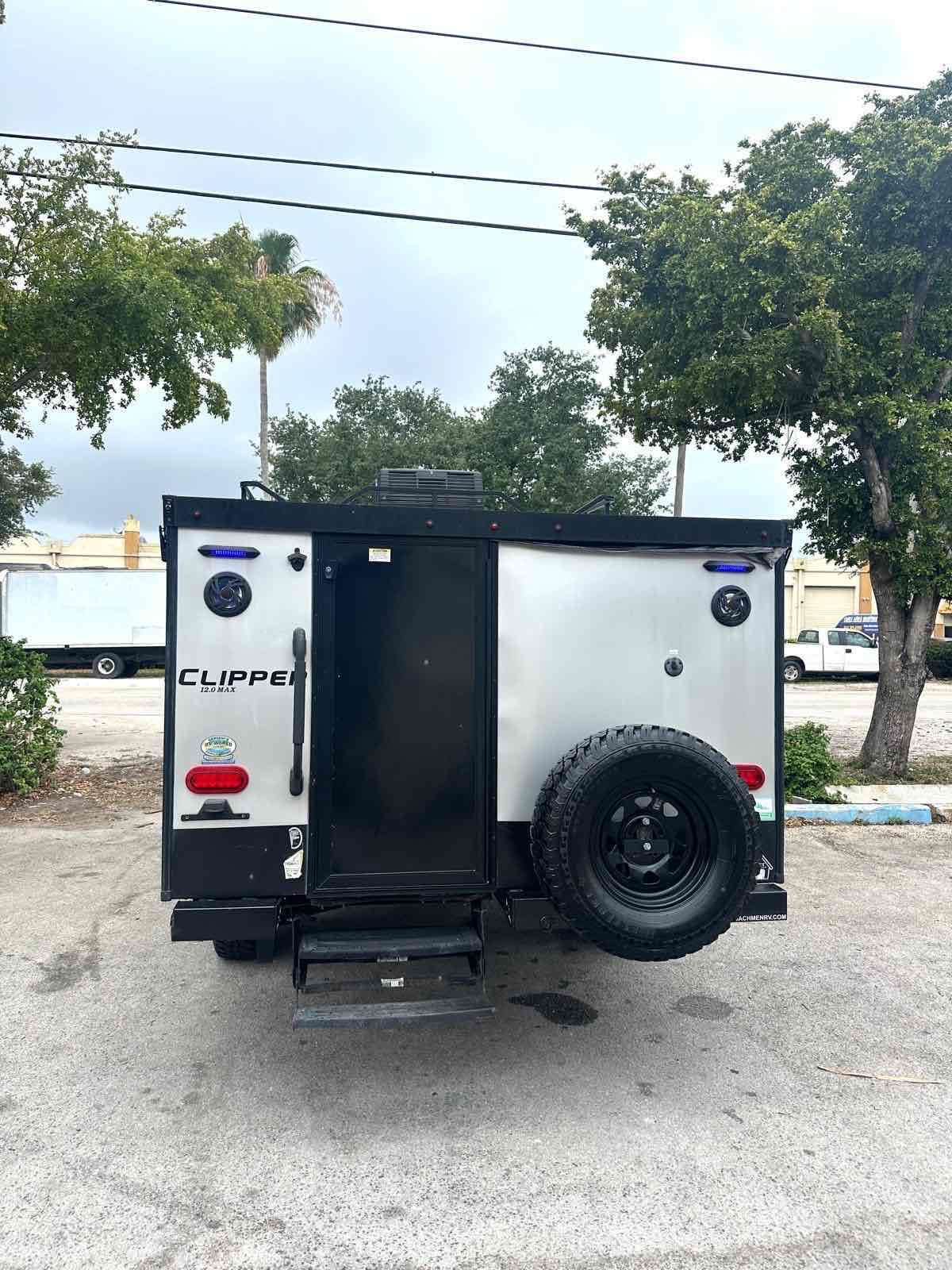 Casa rodante coachman clipper 12.0TD Max - miniatura 2