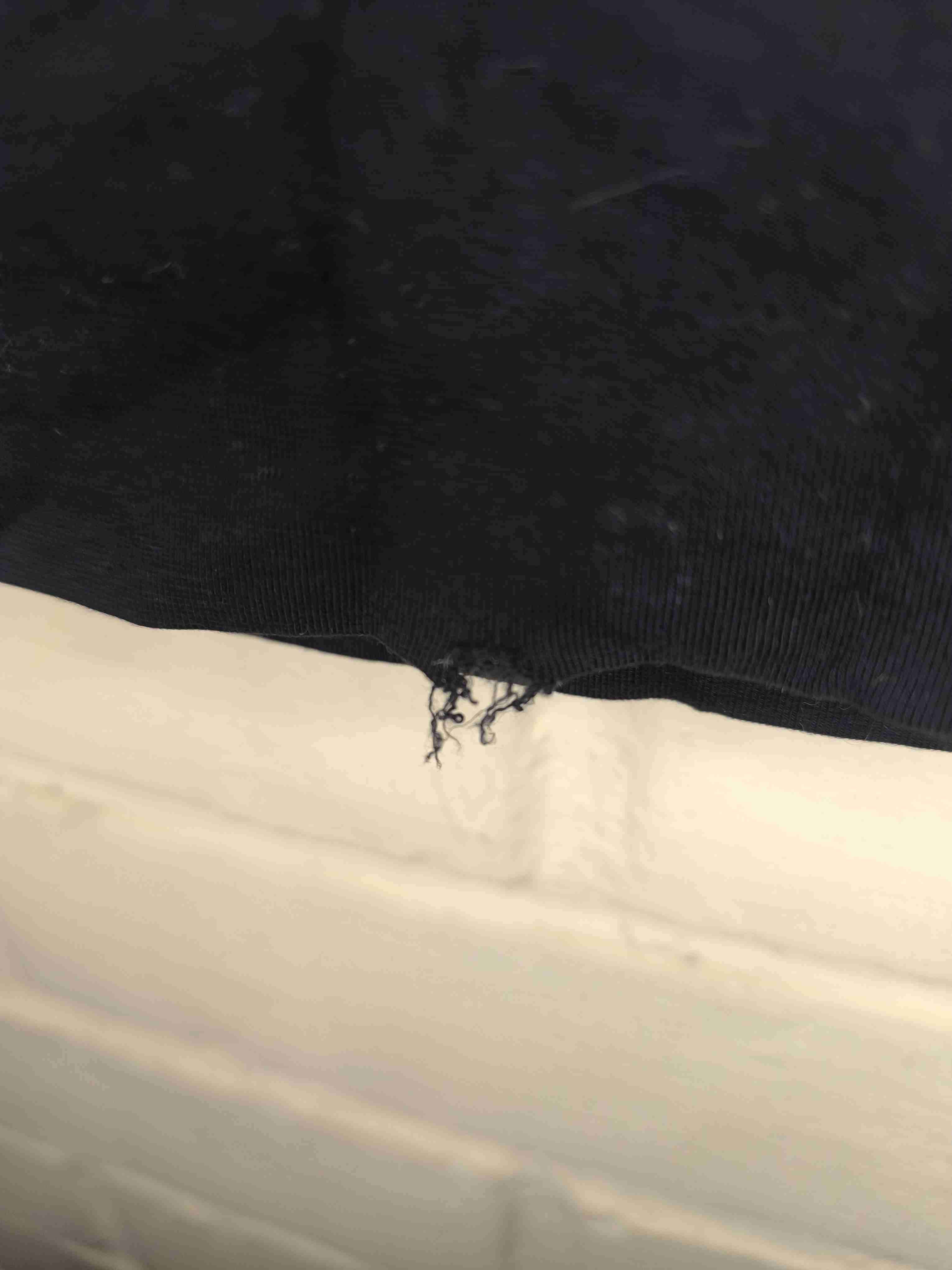 Polera negra sin mangas - miniatura 3