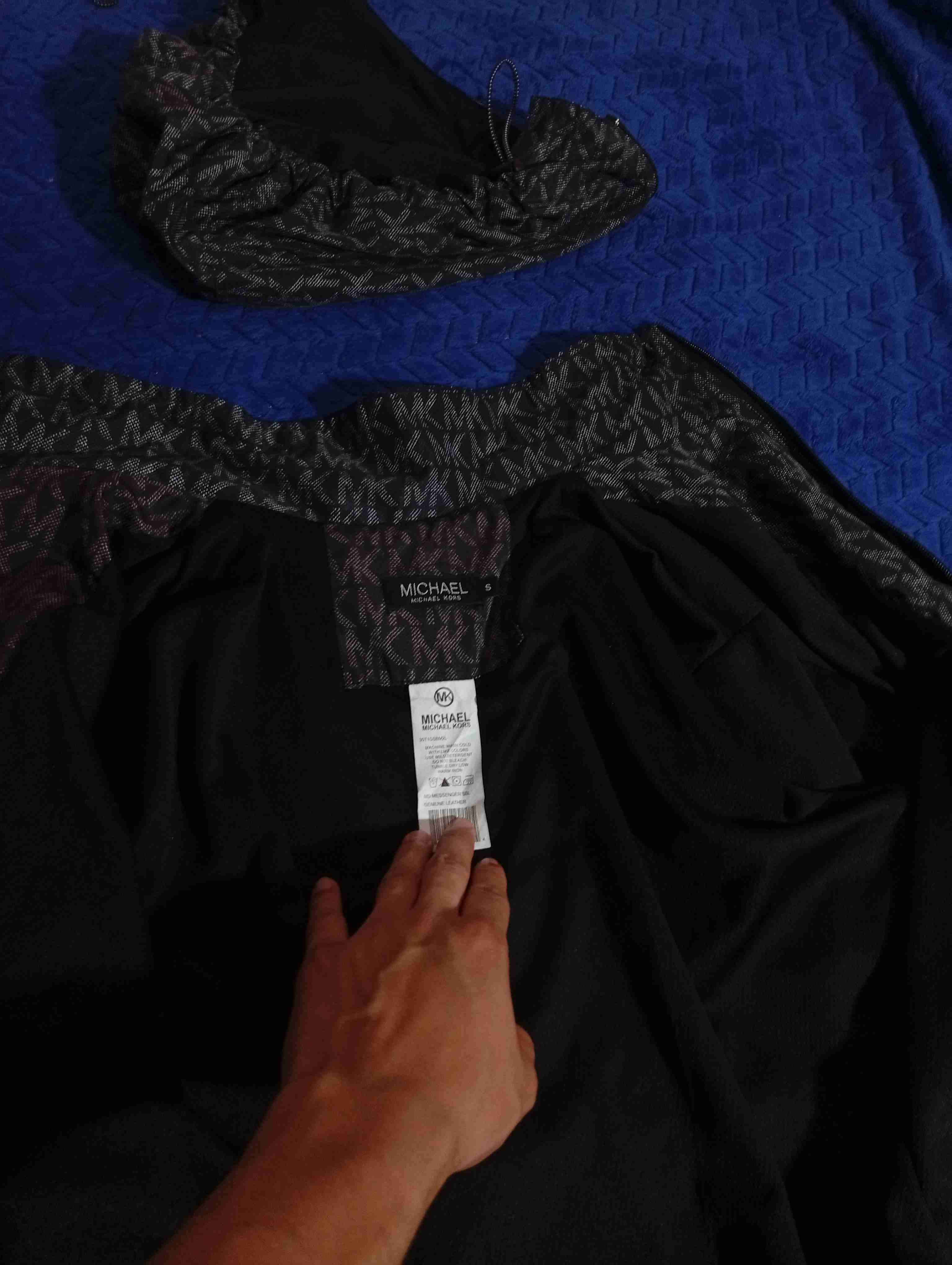 Cortavientos estampado con capucha - miniatura 5