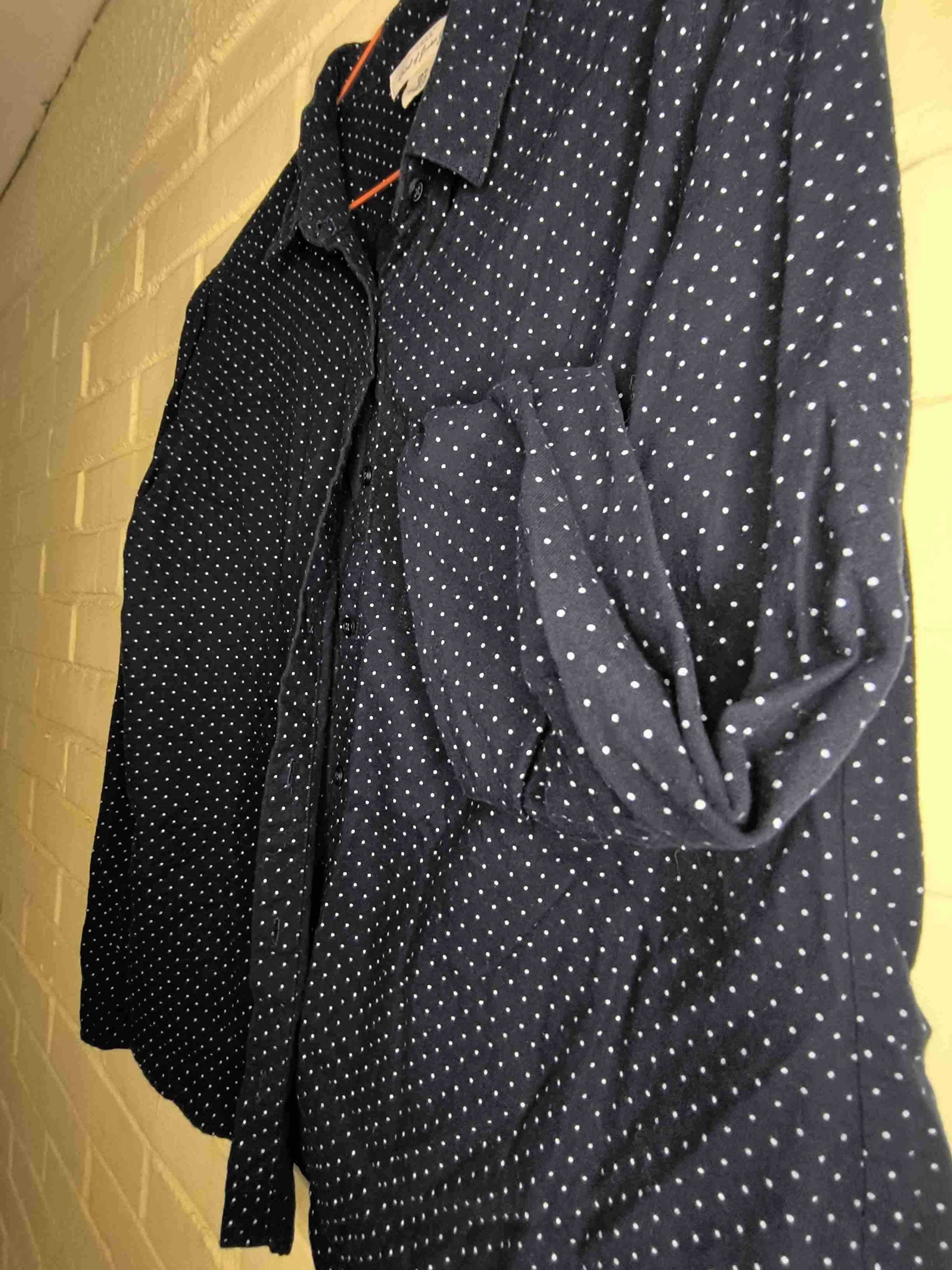 Blusa gruesa azul con puntos blancos - miniatura 3