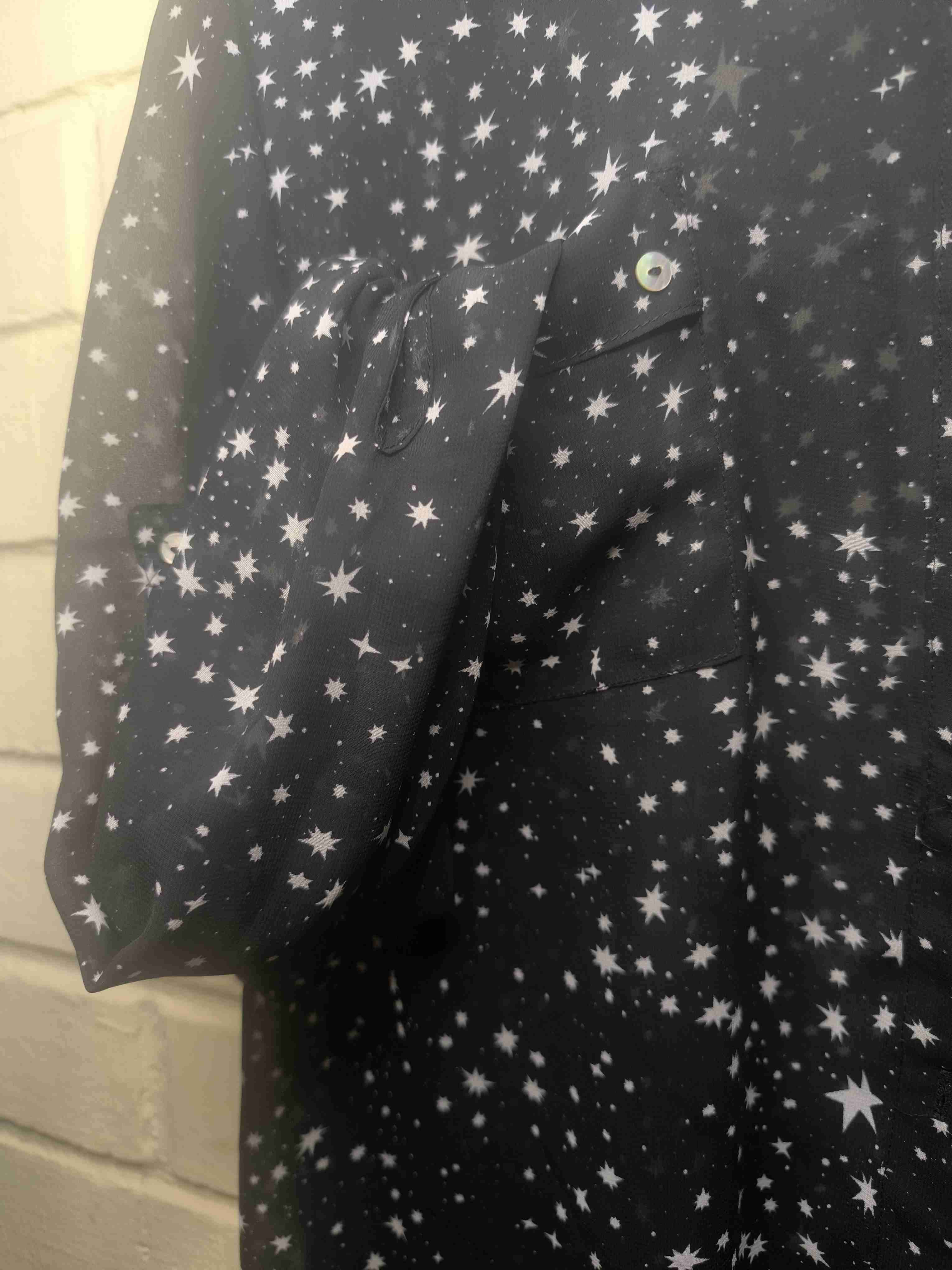 Blusa negra con estrellas - miniatura 4