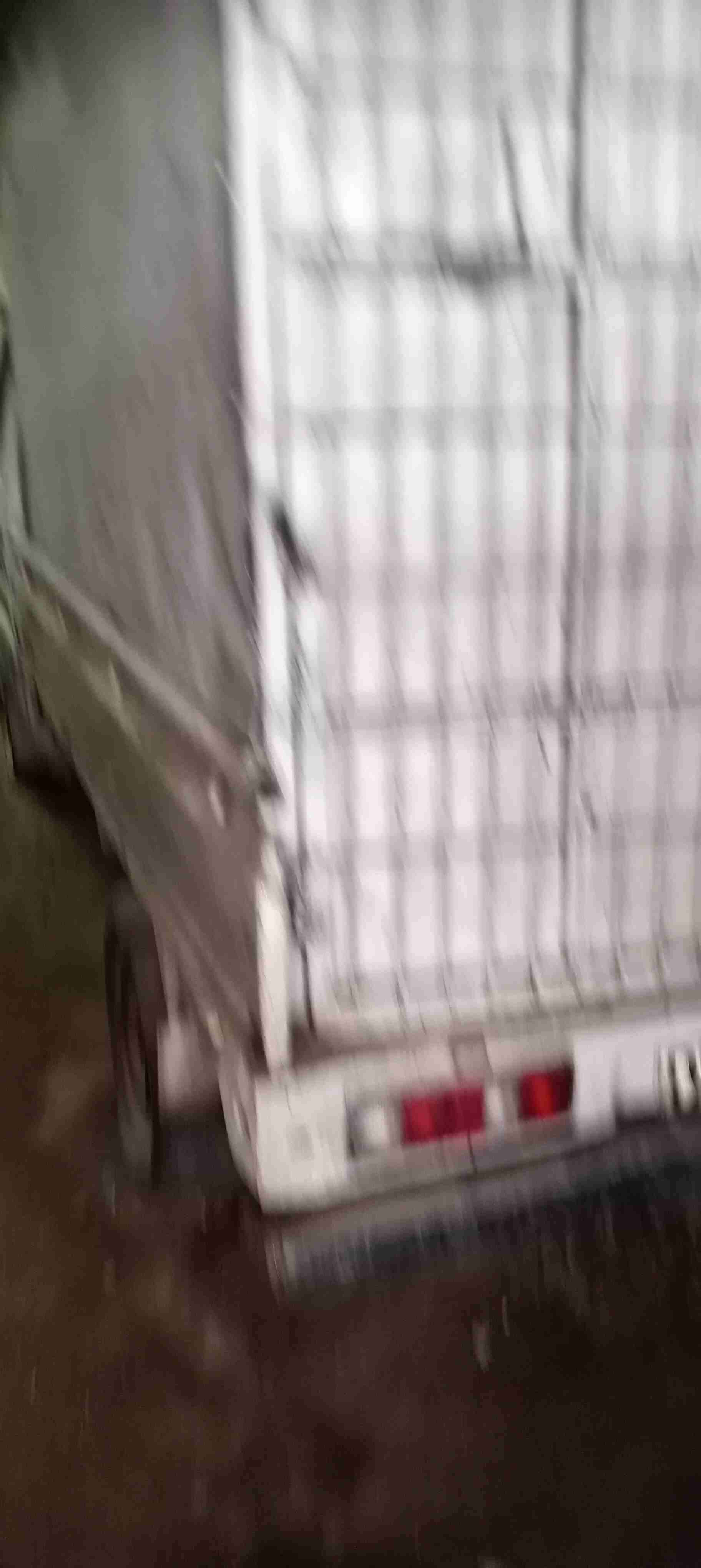 Camioneta de trabajo usada - miniatura 3