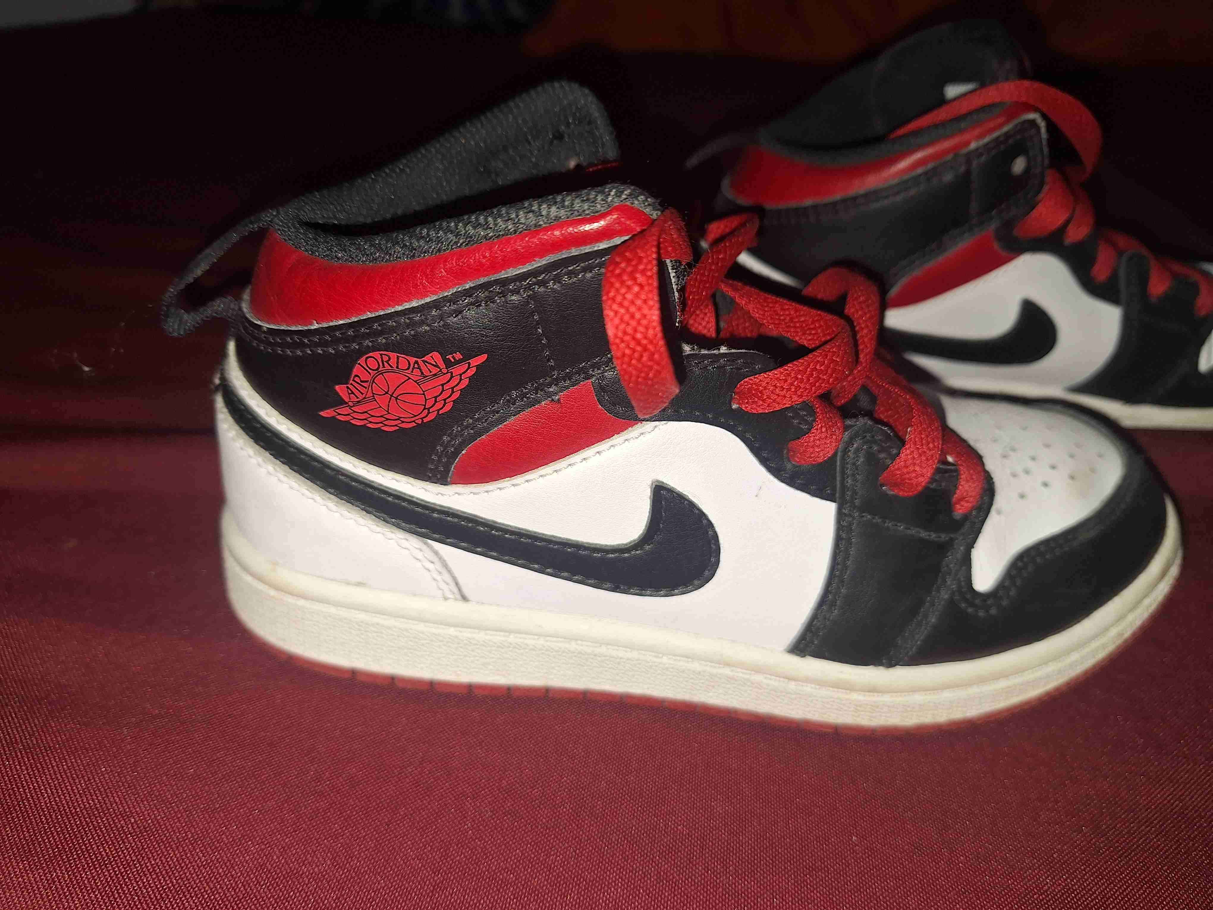 Zapatillas jordán talla 33 - miniatura 2