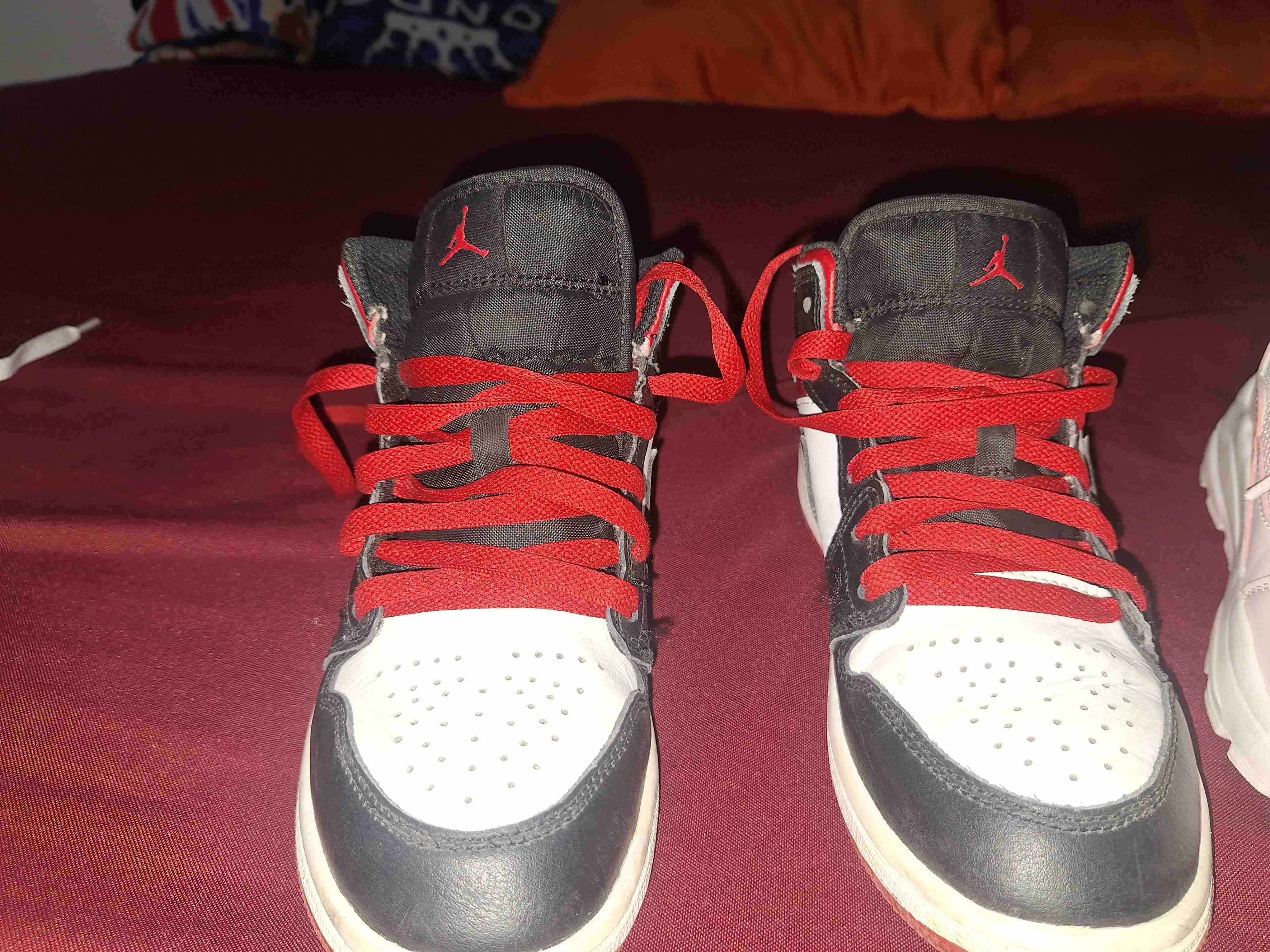 Zapatillas jordán talla 33 - miniatura 3